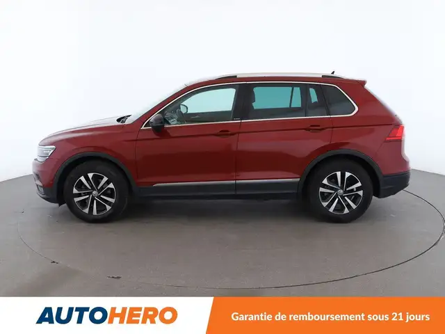 Volkswagen Tiguan view 3