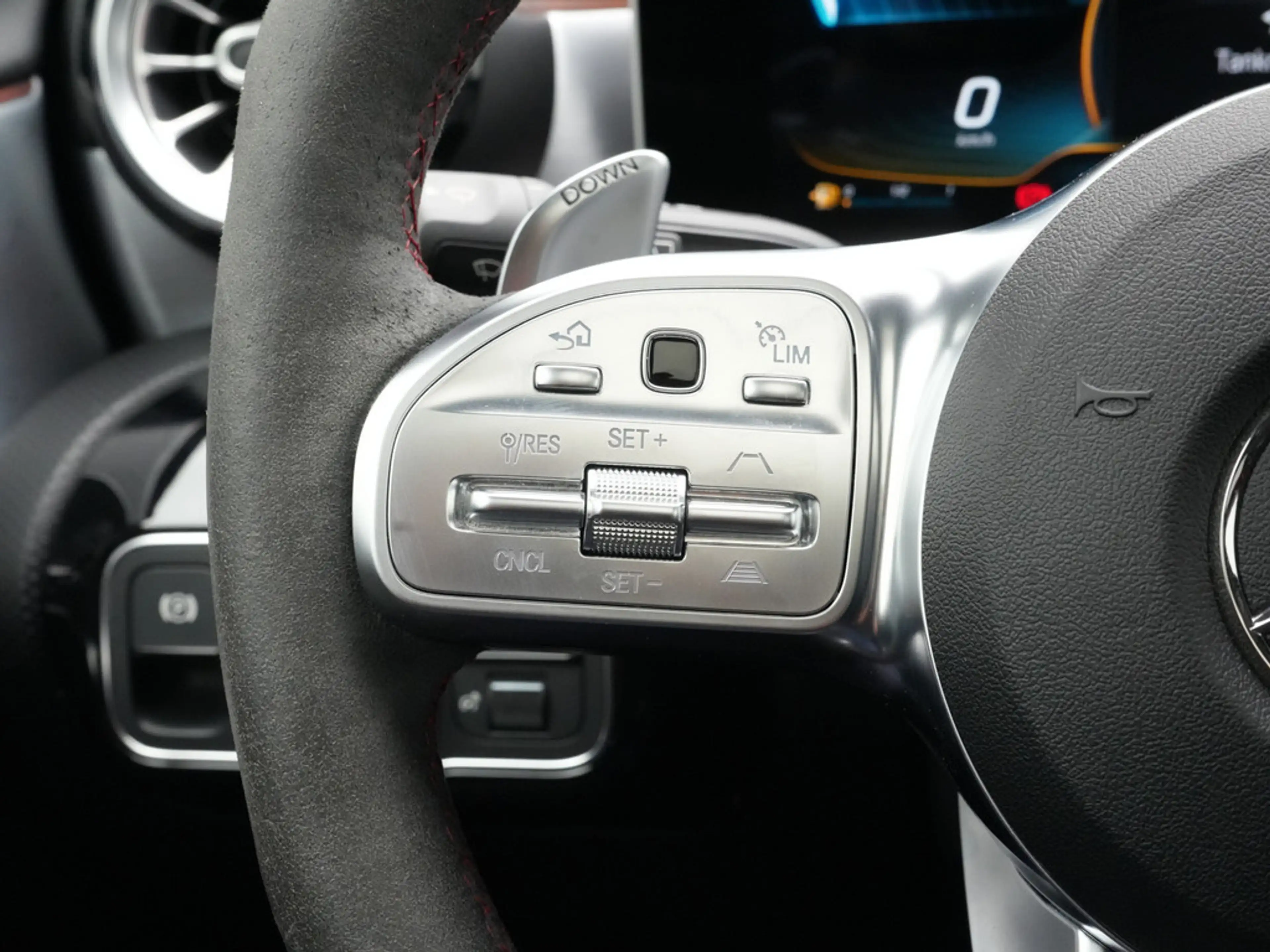 Mercedes-Benz A 35 AMG VIRT NAVI LEDER PANO LED KAM MEMORY — photo 8