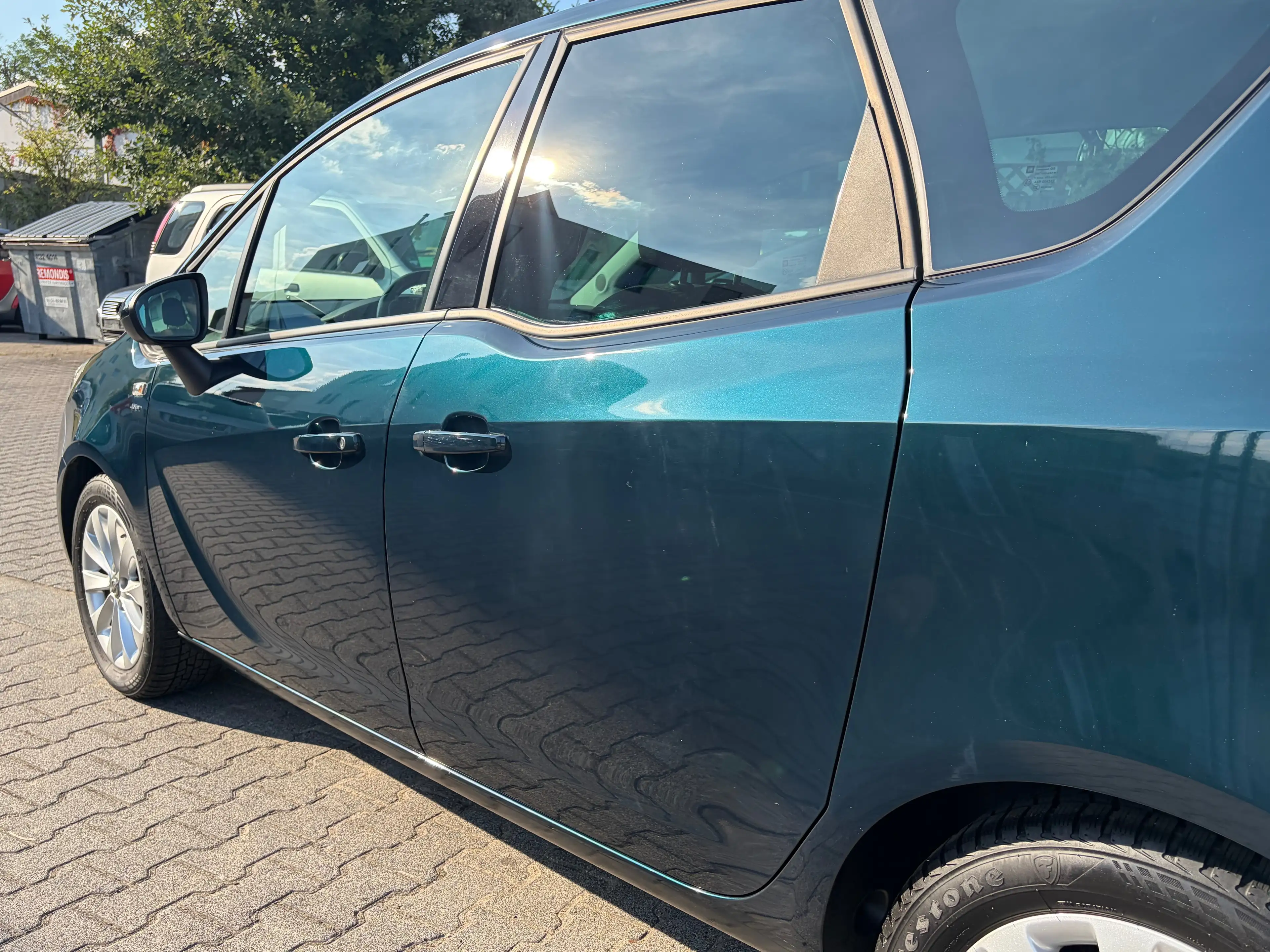 Opel Meriva Automatik*Kamera*SHZ*Temp.*Navi*BT*PDC*LHZ*2.Hand*HU/AU 02/28 — photo 4