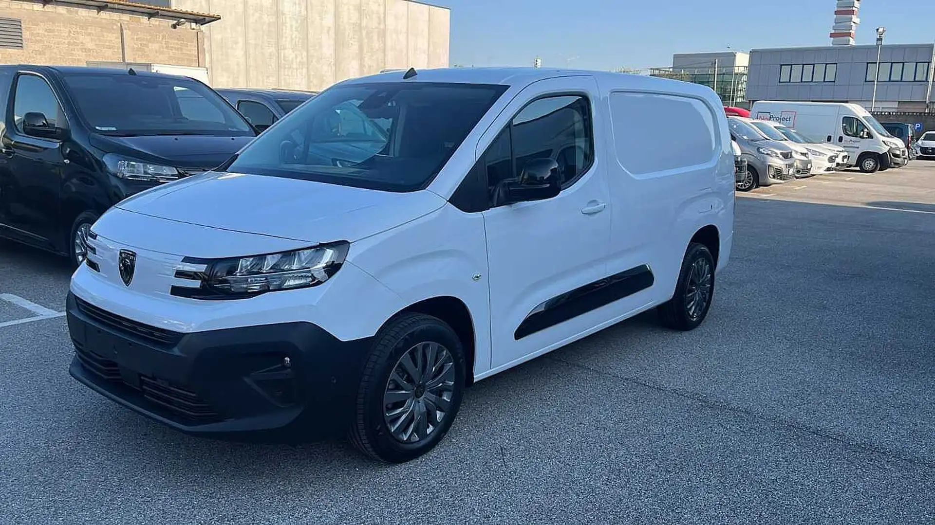 Peugeot Partner 3 posti L2 130cv 1.5 bluehdi S&S long Blanc - 1