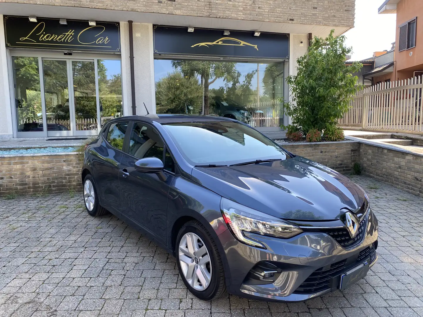 Renault Clio Clio V 1.0 tce Zen 90 Cv my21 Grau - 1