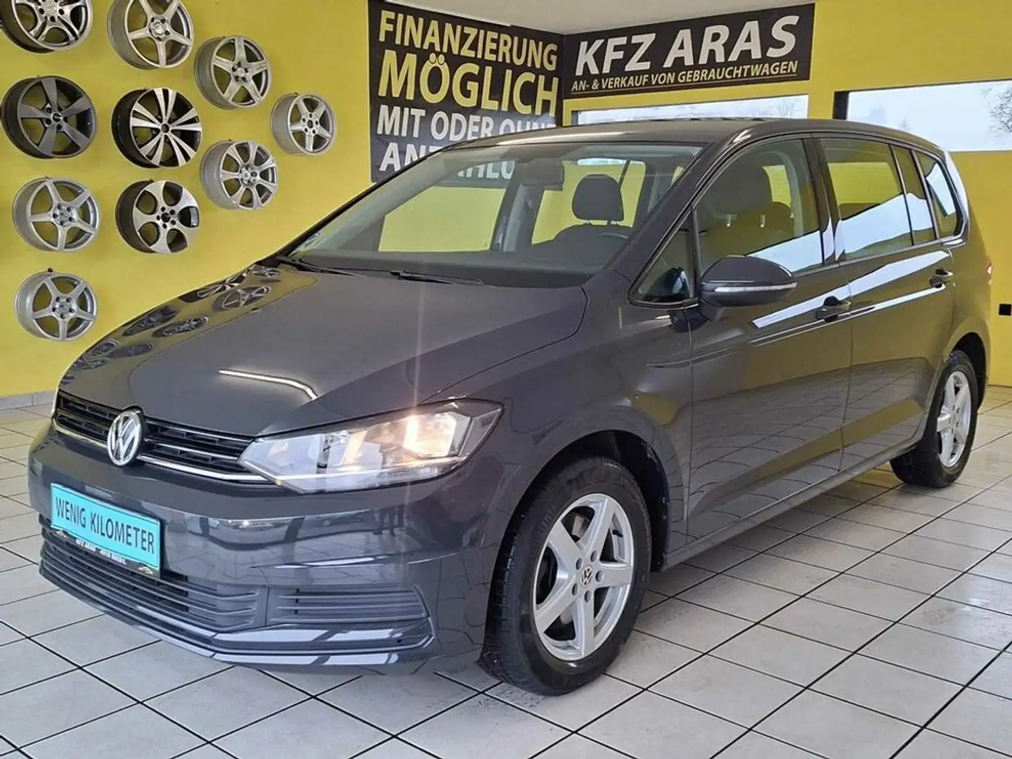 Volkswagen Touran TOP ZUSTAND, 7-SITZER, NUR 42.000 KM Grau - 1