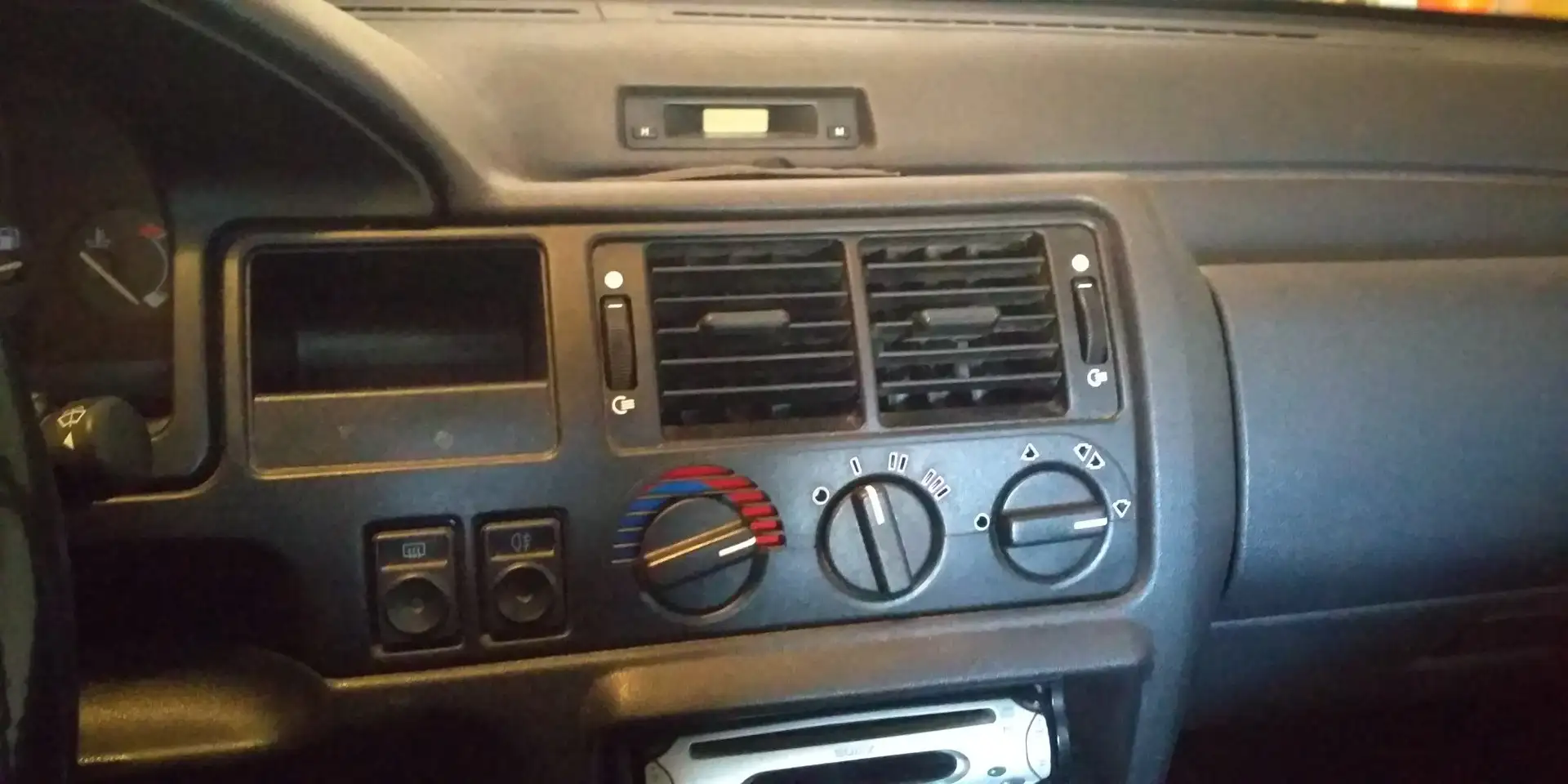 Ford Escort 5p 1.6i 16v Ghia cat. Šedá - 2