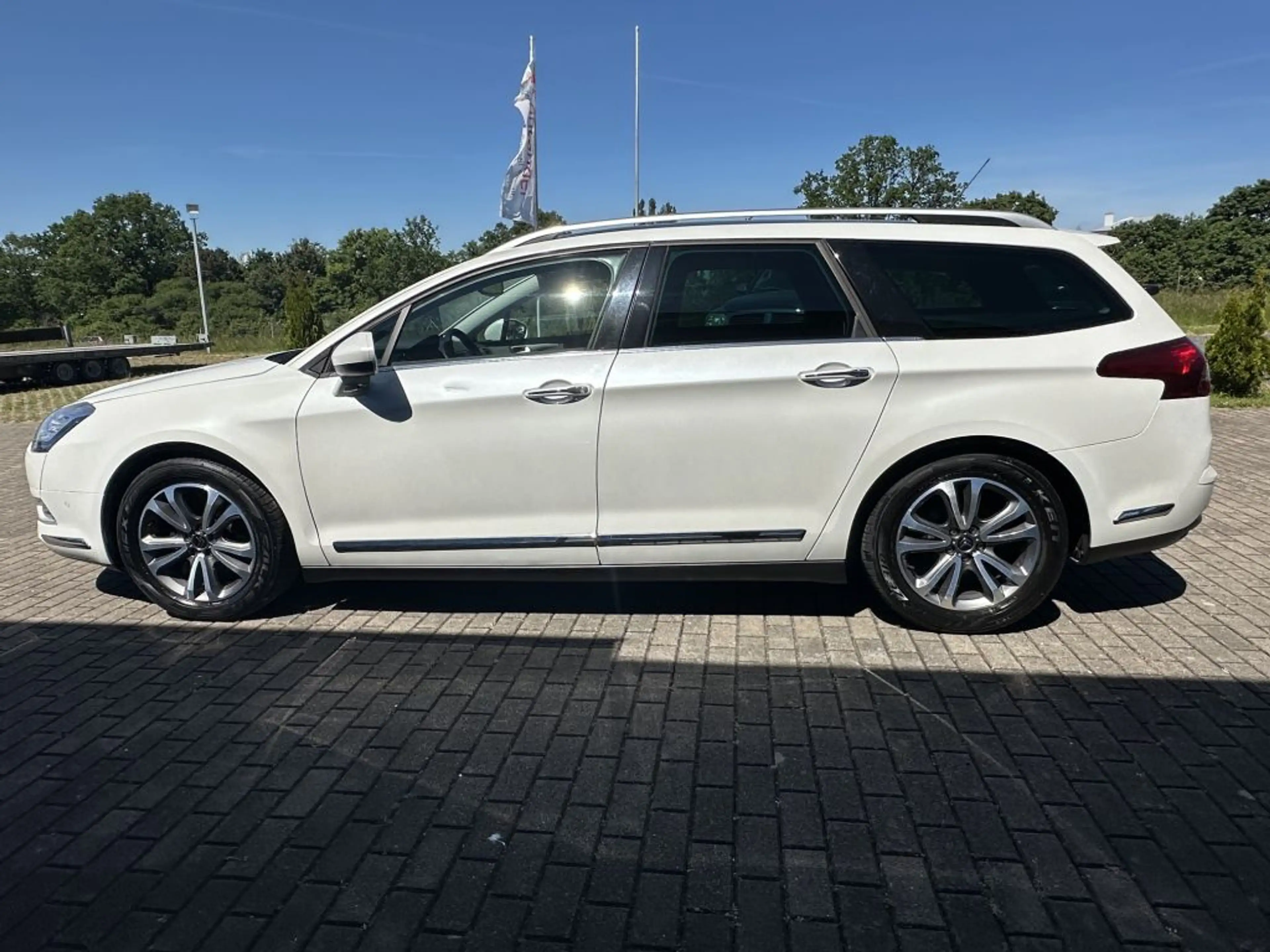 Citroen C5 Tourer BlueHDi 150 S&S Exclusive — photo 9