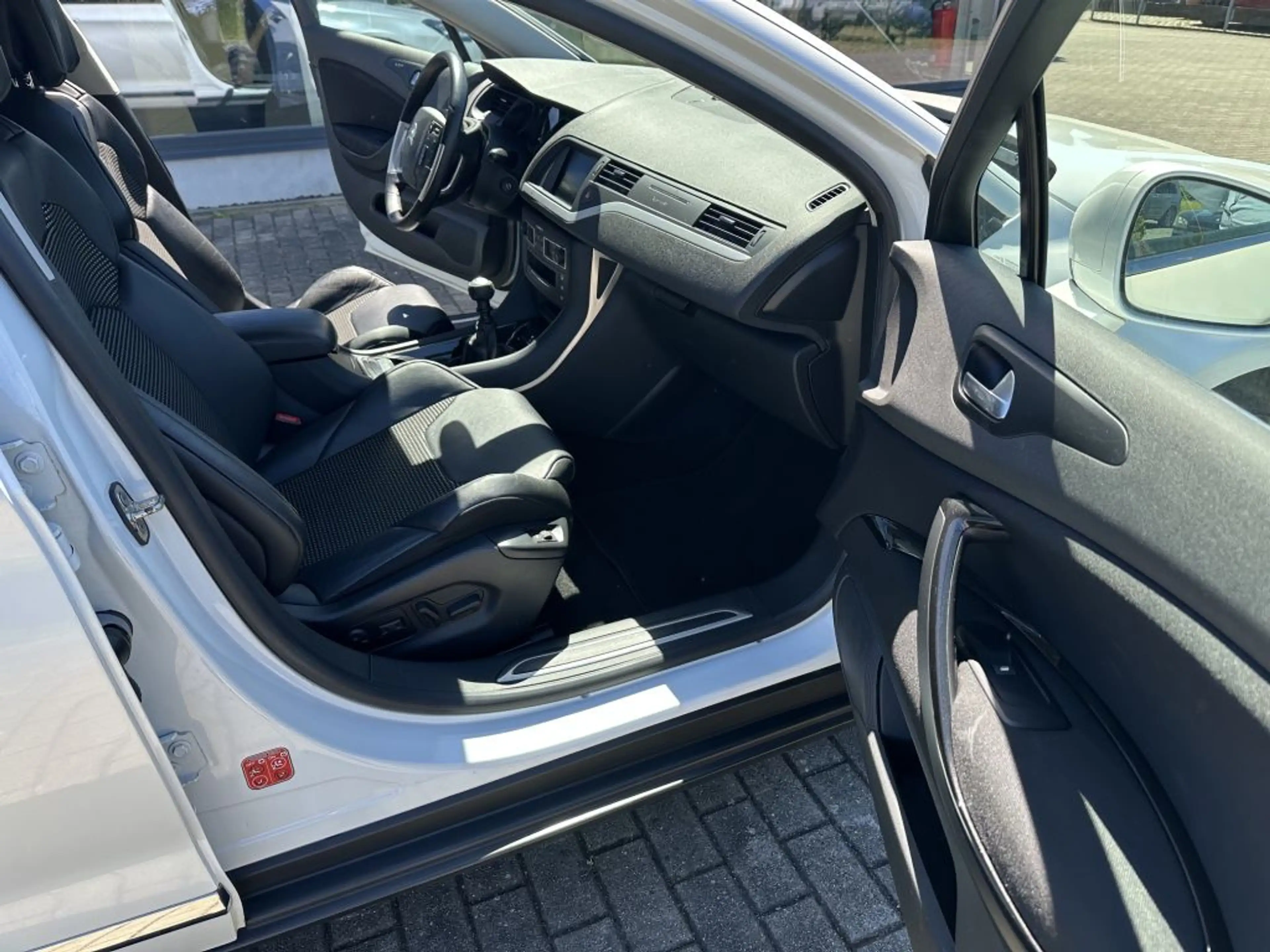 Citroen C5 Tourer BlueHDi 150 S&S Exclusive — photo 10