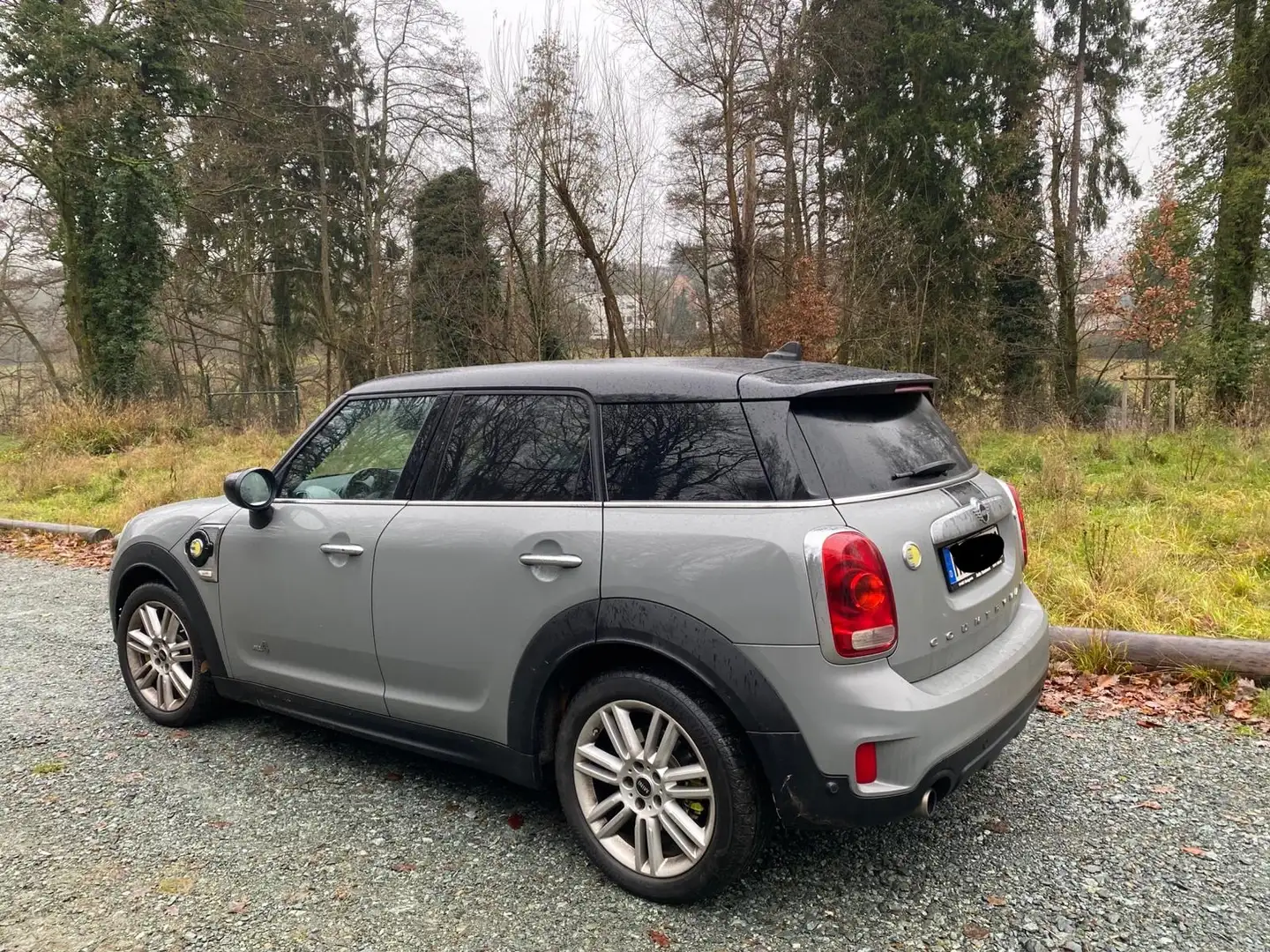MINI Cooper SE Countryman COUNTRYMAN Plug-In Hybrid S E All4 Aut. Grau - 2