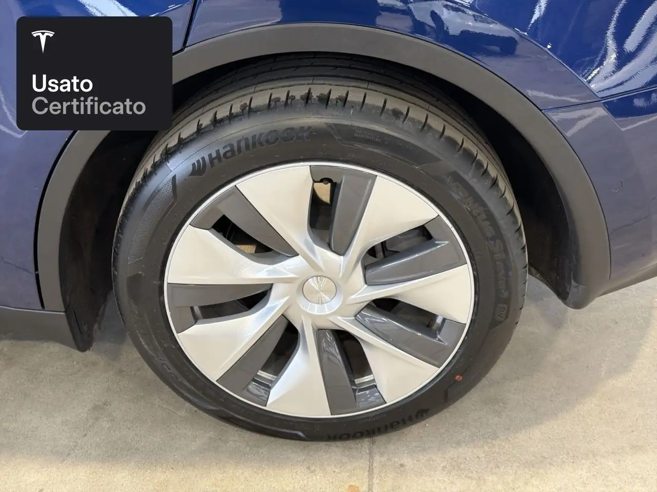 2022 Tesla Model Y Long Range AWD, photograph 6