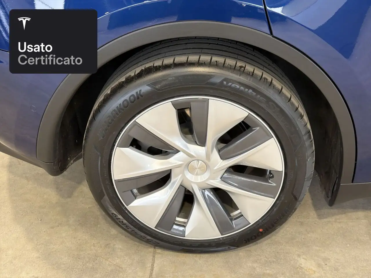 2022 Tesla Model Y Long Range AWD, photograph 10