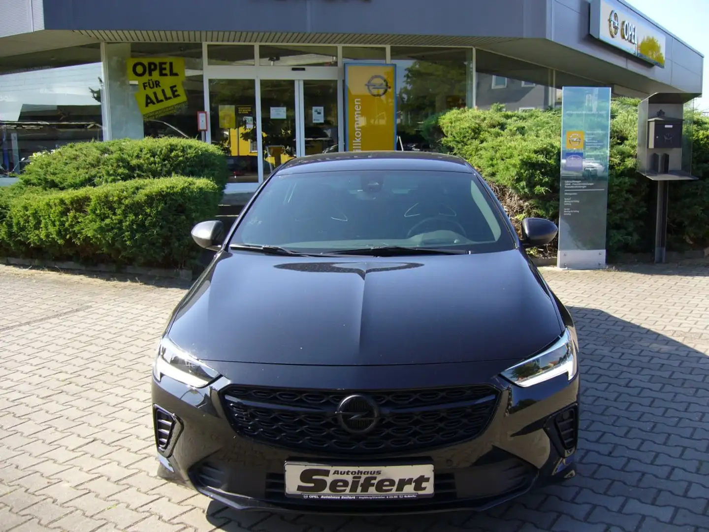Opel Insignia 2.0 Turbo SHT 4x4  GSi (EURO 6d) Negro - 1