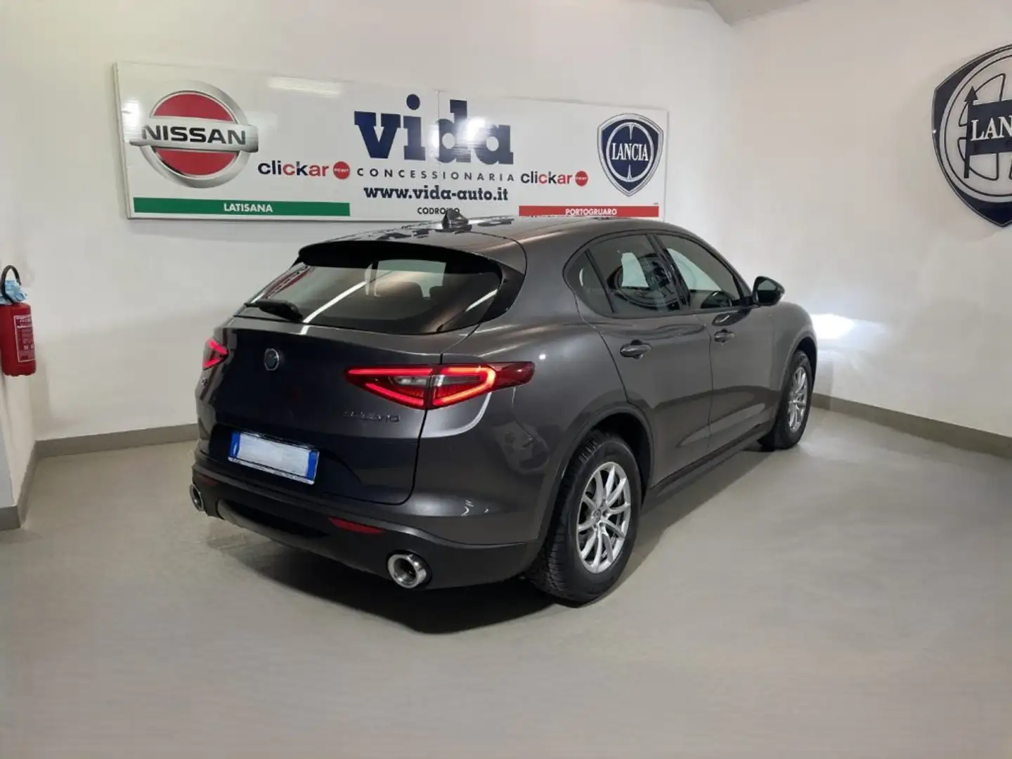 Alfa Romeo Stelvio 2.2 Turbodiesel 190 CV AT8 Q4 3750 EURO OPT!! Grigio - 2