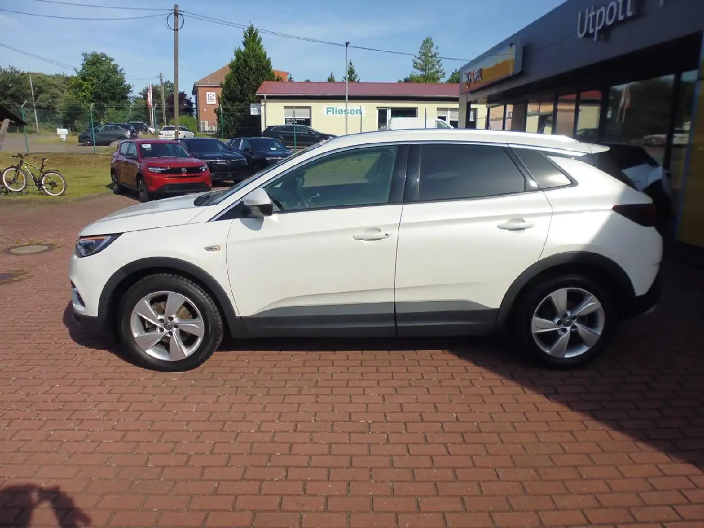 Opel Grandland Business Edition Weiß - 2