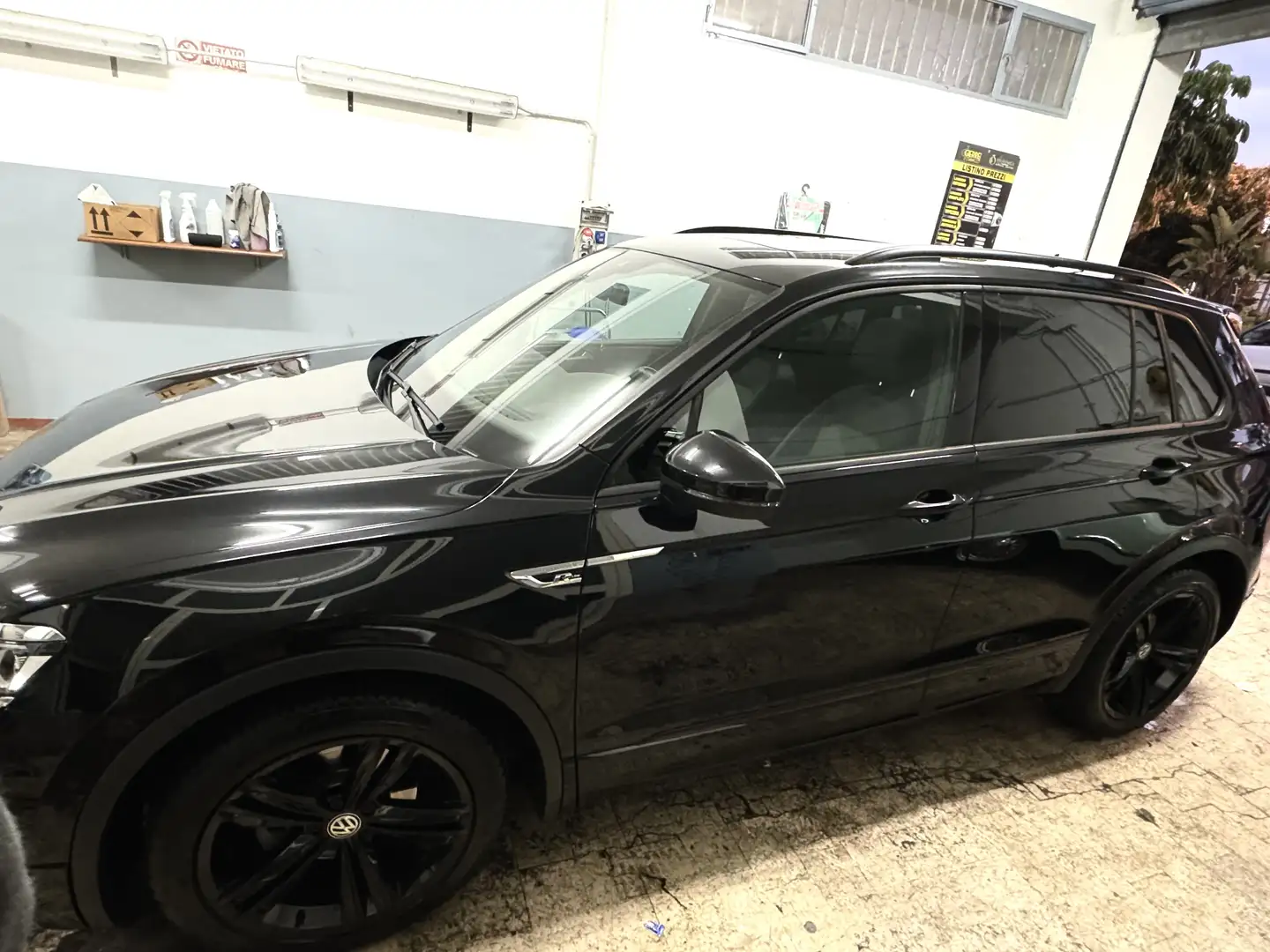 Volkswagen Tiguan Allspace 2.0 tdi Advanced R-Line Exterior Pack 4mo - 2