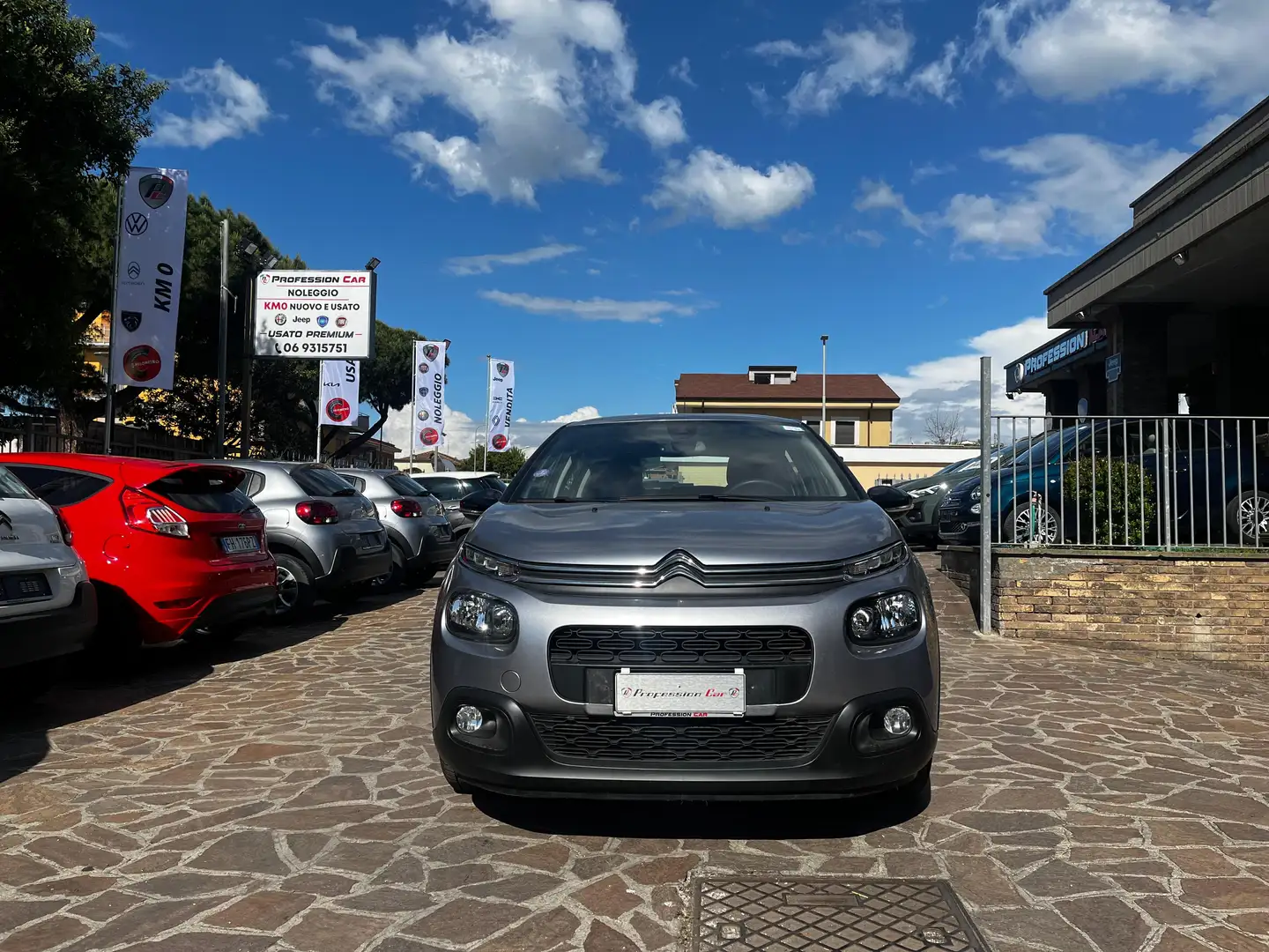 Citroen C3 1.2 puretech Feel 68cv Grijs - 2