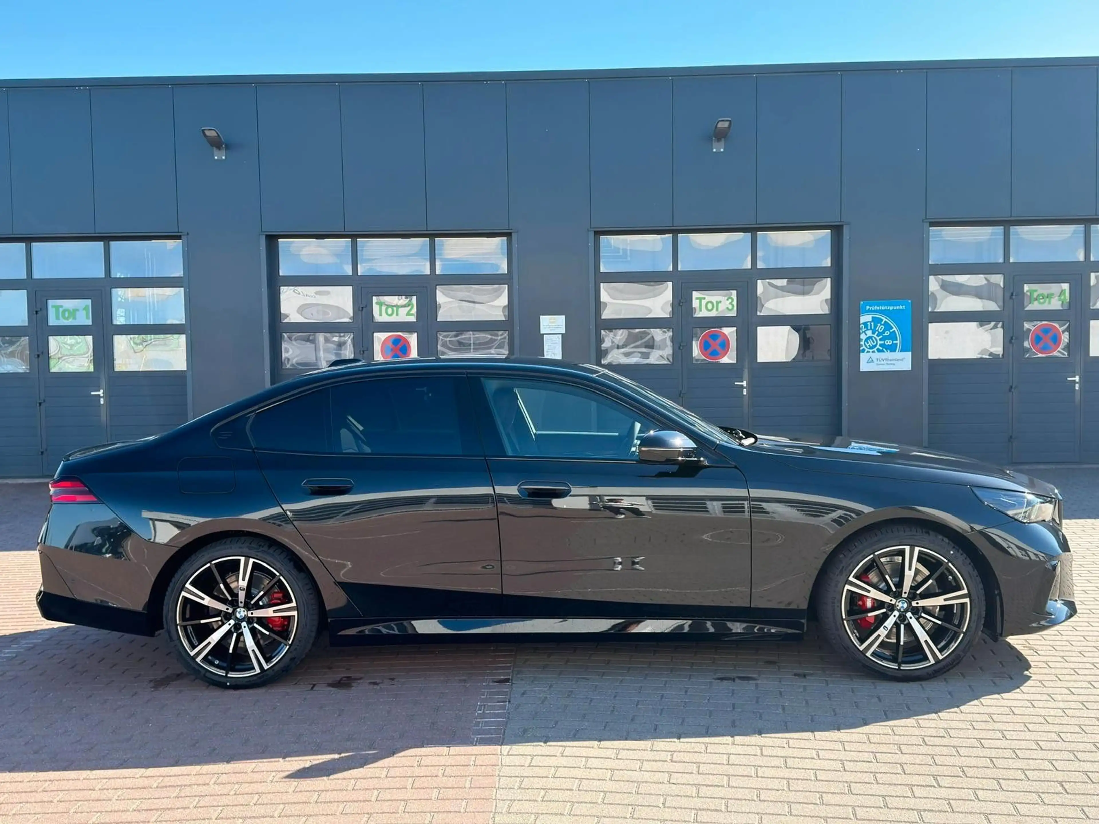 BMW 520 d *M-Sport Pro*H&K*20''SHZ — photo 12
