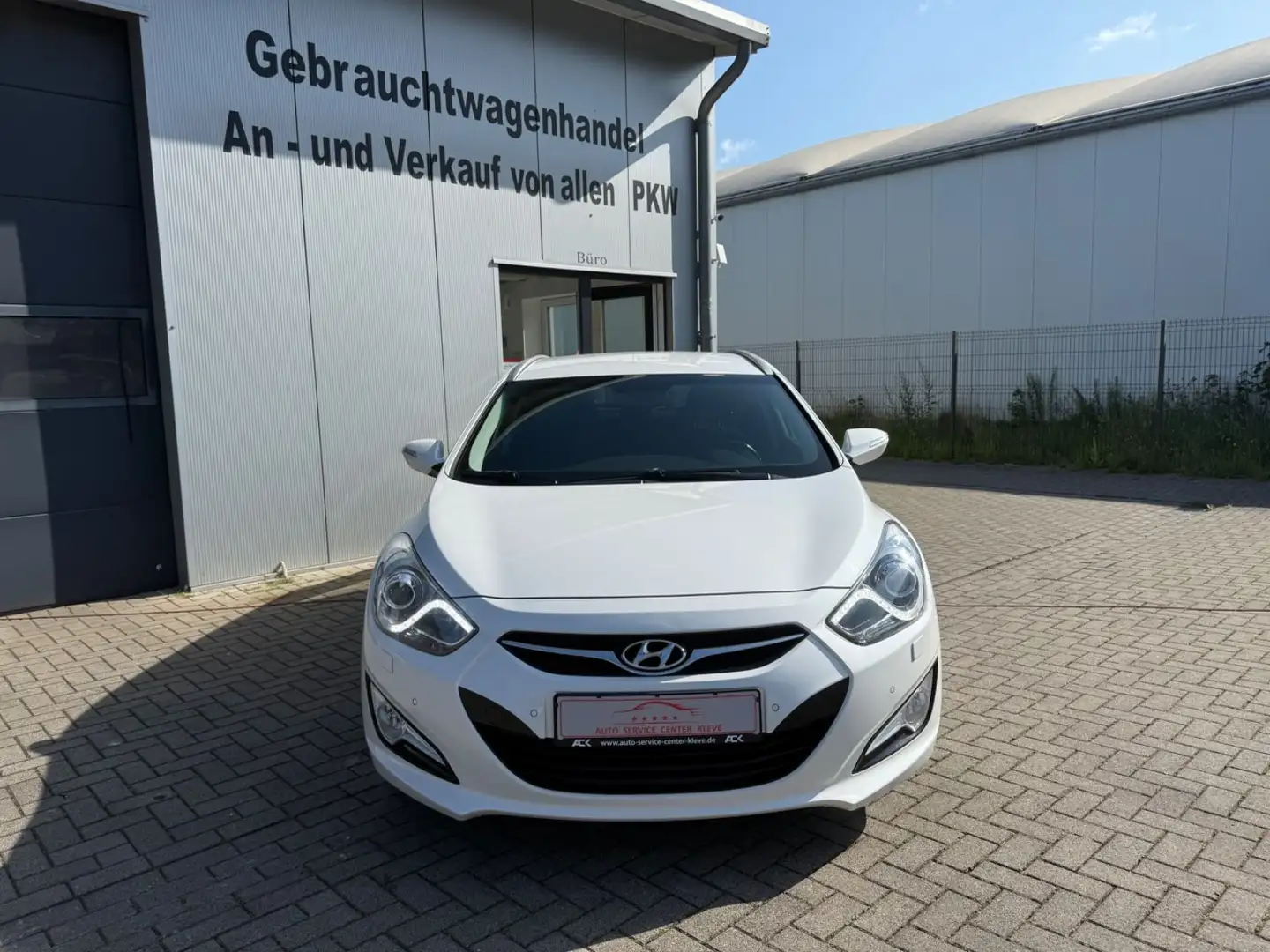 Hyundai i40 cw FIFA World Cup Edition*SHZ*LHZ*PDC*TEMPOM Weiß - 2