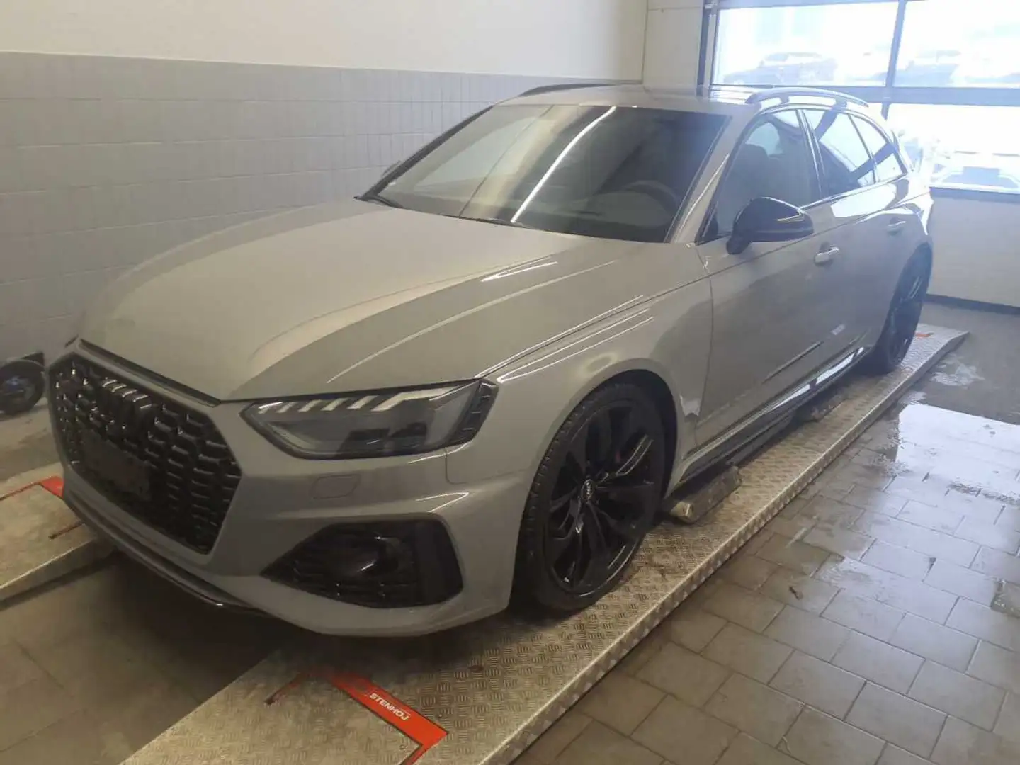 Audi RS4 Avant B&O Pano RS-AGA 280km/h Memory HUD ACC B&O P Grau - 2