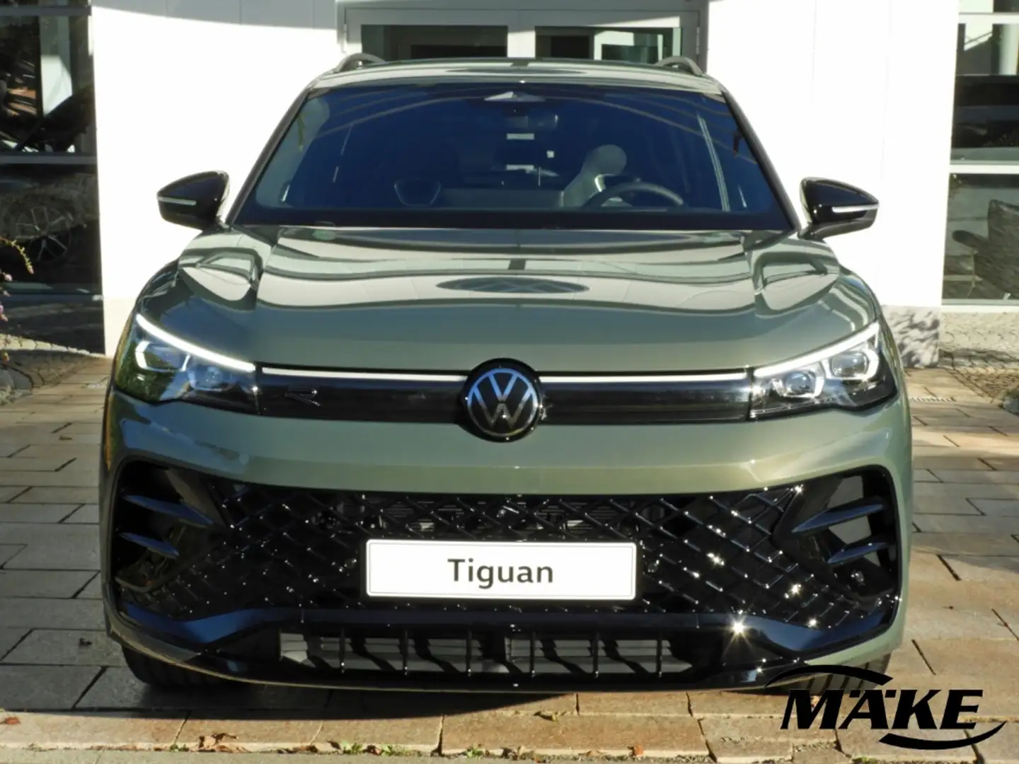 Volkswagen Tiguan R-Line 2.0 TDI 4MOTION DSG IQ.L AHZV STDHZG Зелёный - 2
