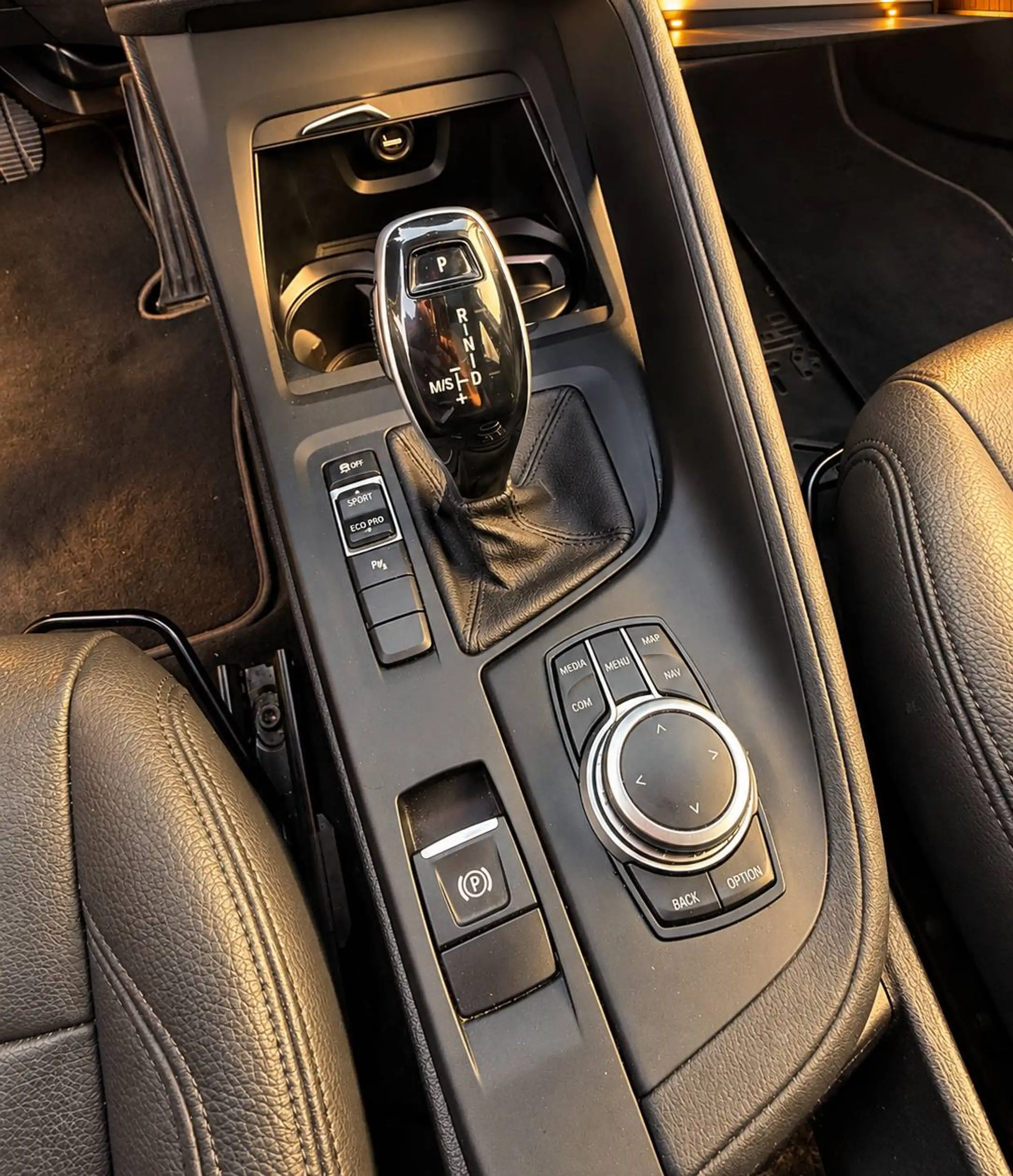 BMW X1 sDrive18i - Automaat - Pano - H.U. - Leder — photo 13