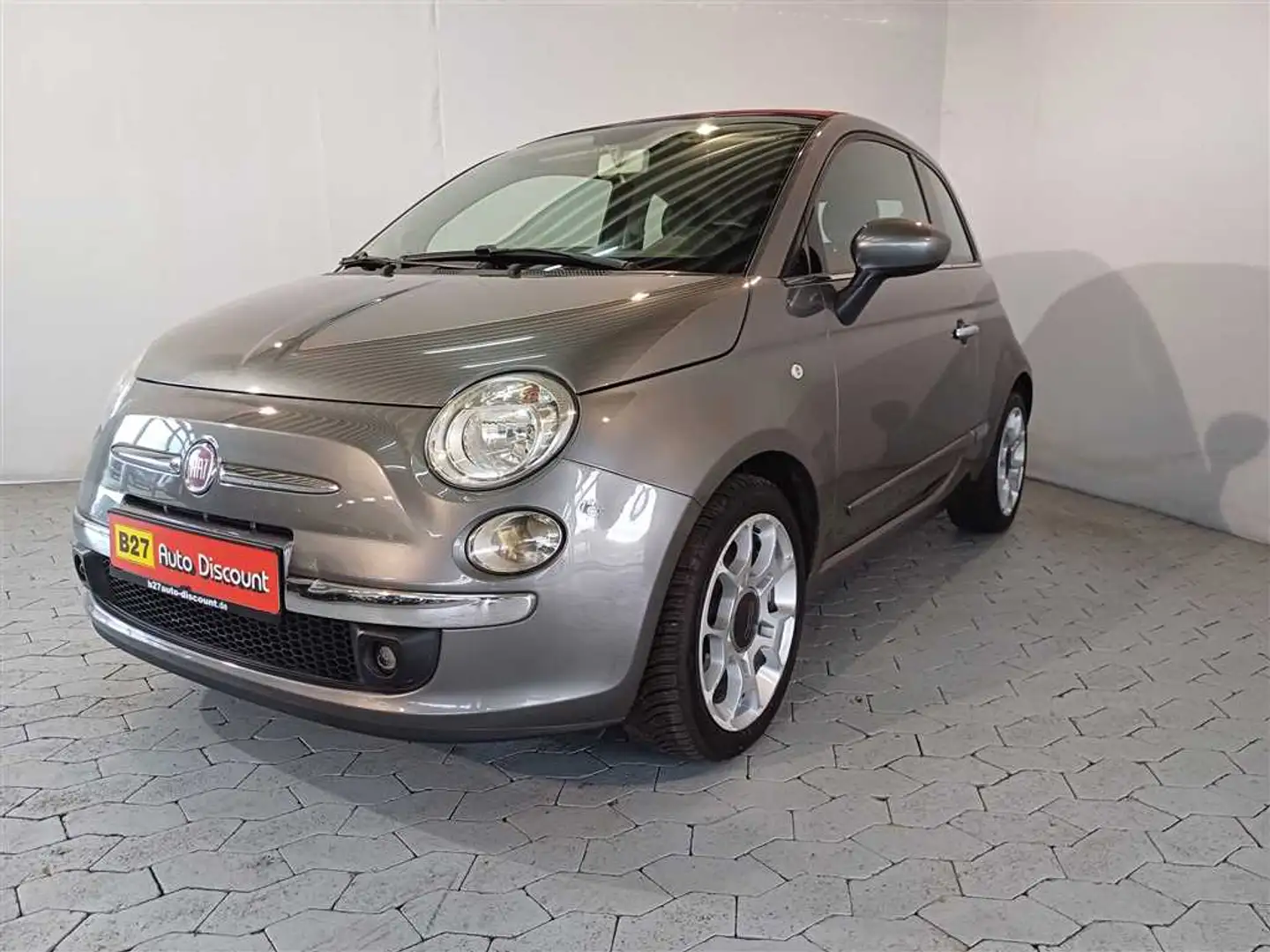 Fiat 500 0.9 TwinAir Lounge Leder+PDC Grijs - 1