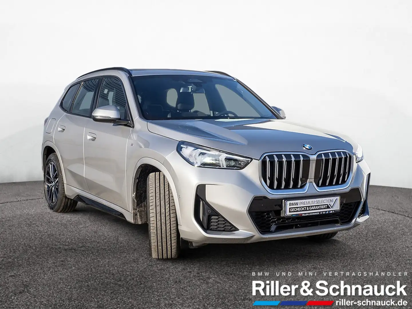 BMW X1 sDrive 18i M-Sport LED+NAVI+KAM+SHZG Silber - 2