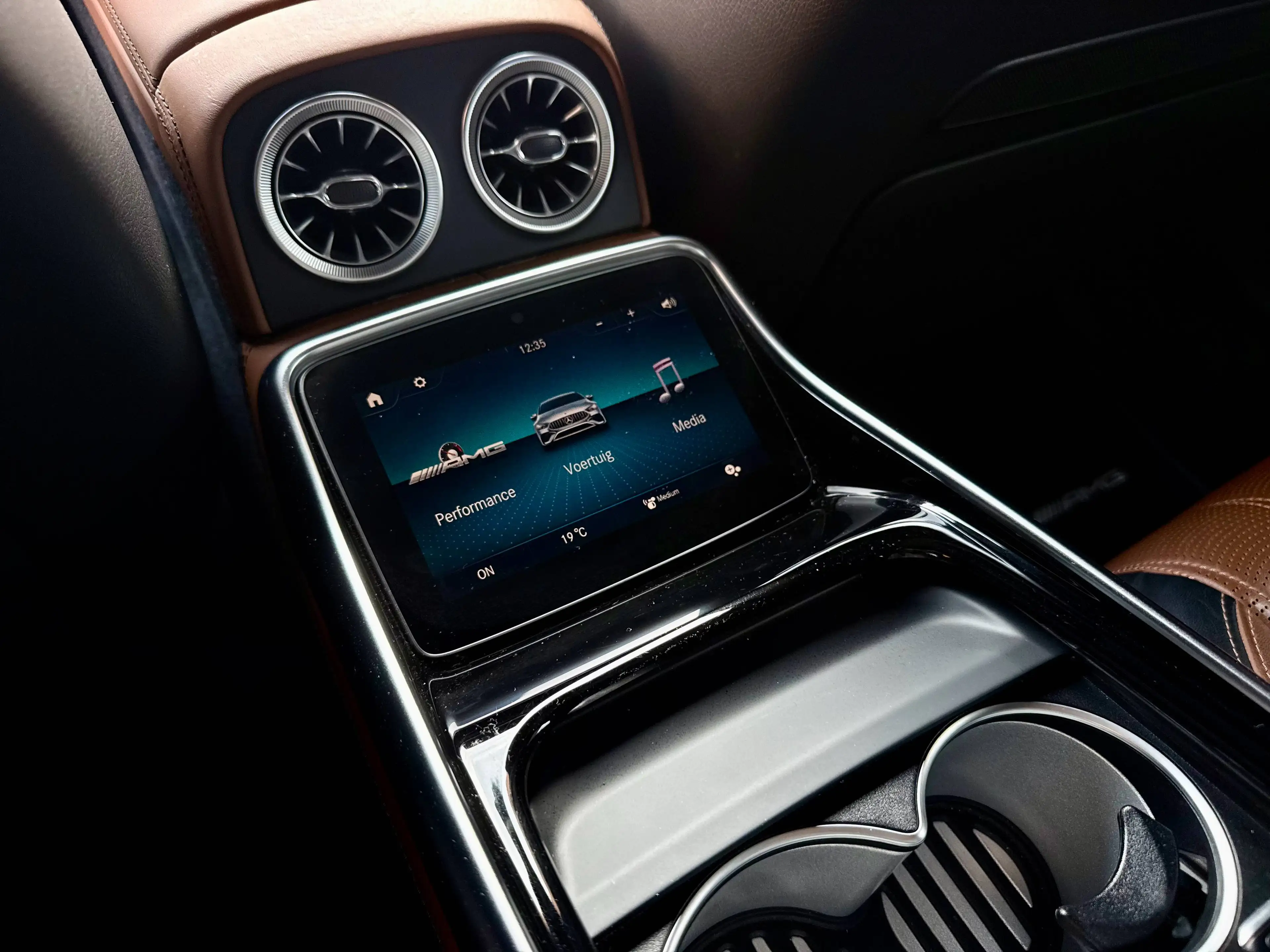Mercedes-Benz AMG GT 53 4-Matic+ | Full! | Massage | Pano | 360° — photo 45