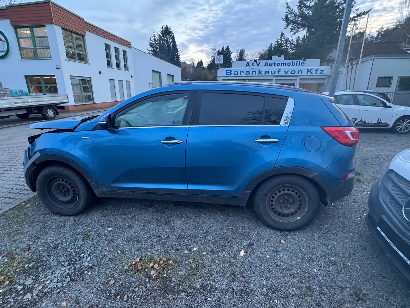 Kia Sportage Sportage Diesel 2.0 CRDi 4WD Spirit Blau - 1