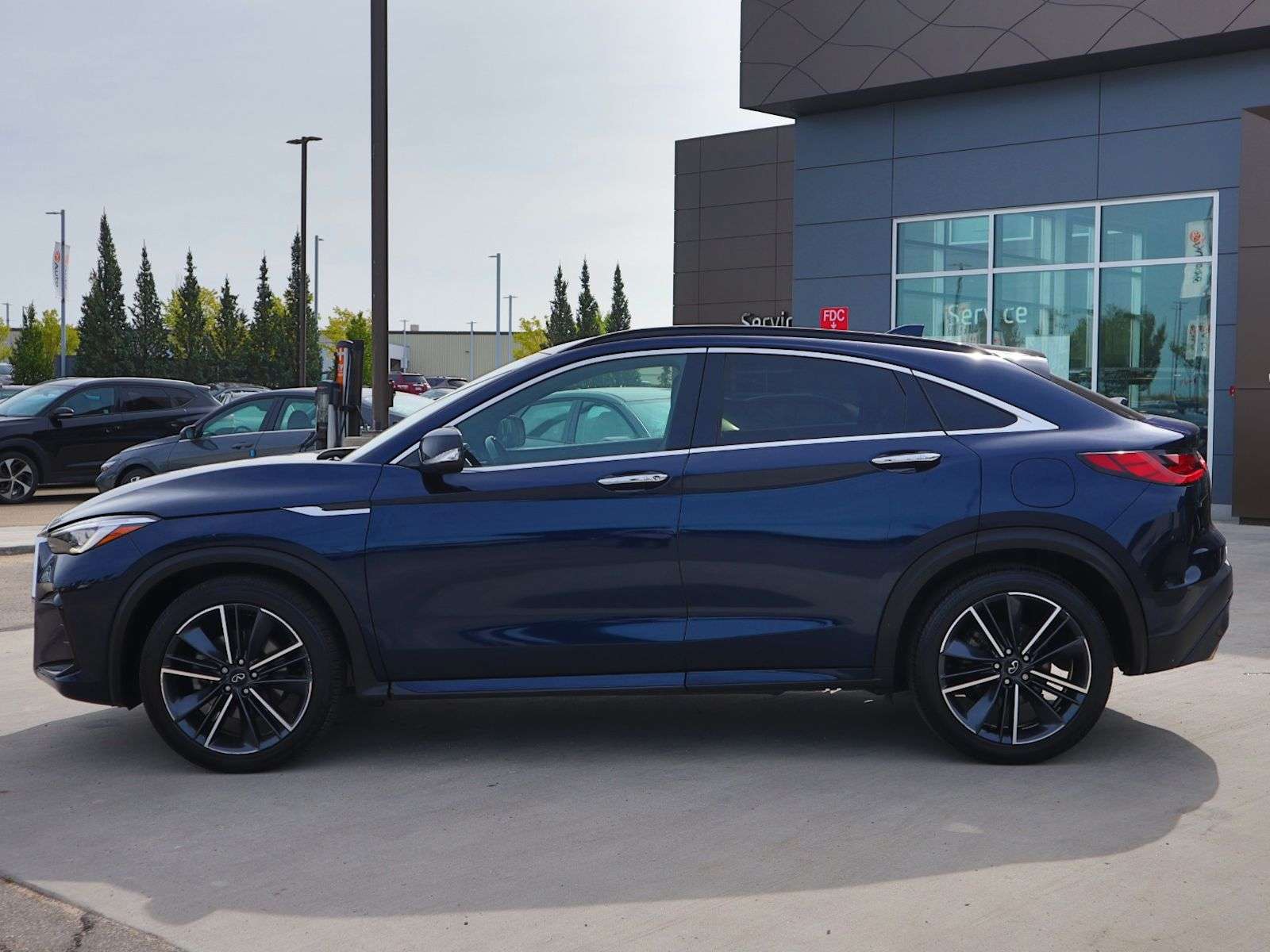 2023 Infiniti QX55 ESSENTIAL/AWD/LEATHER HEATED&VENTILATED SEATS/HEATED STEERING WHEEL — photo 3