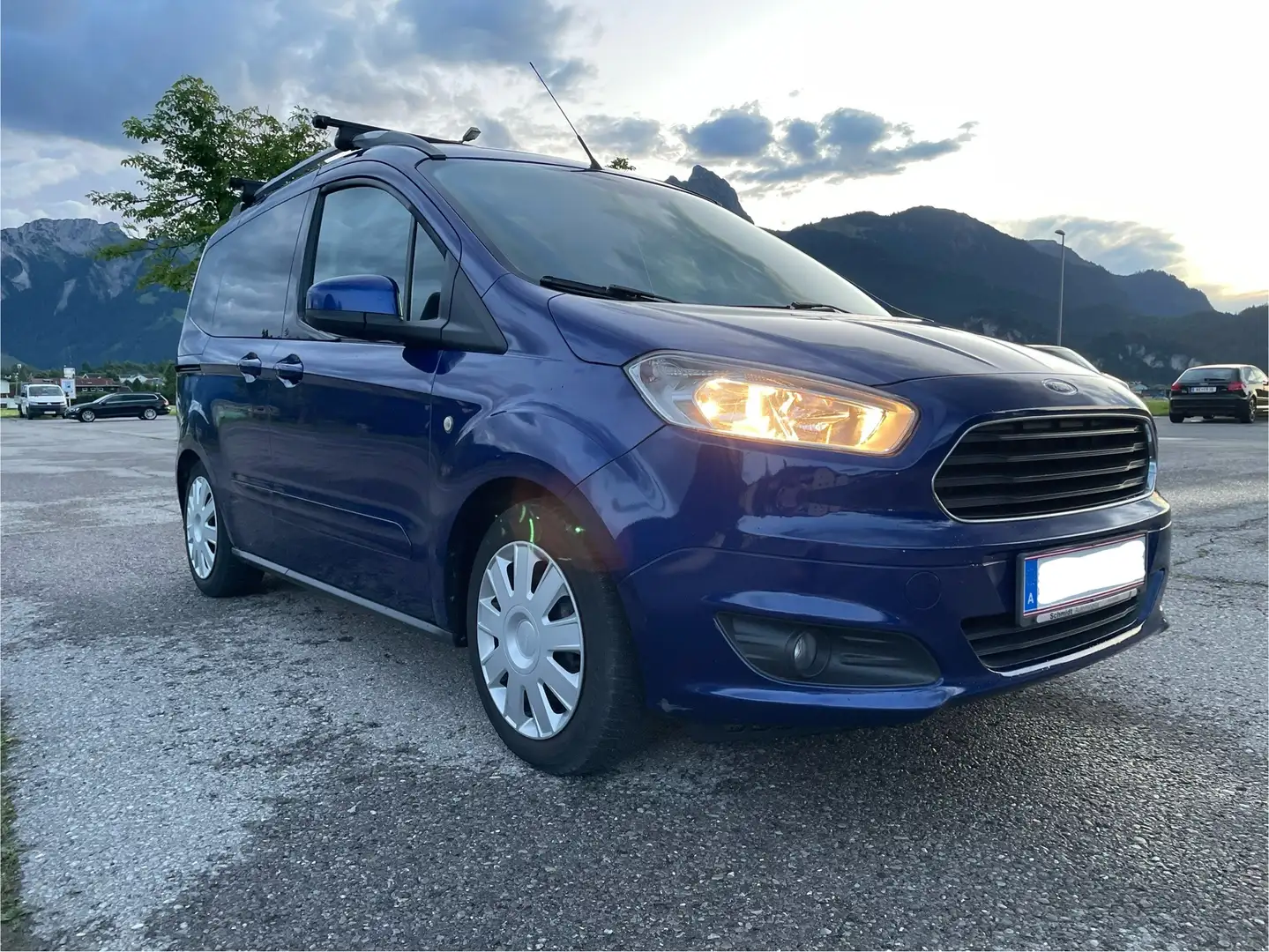 Ford Tourneo Courier 1,0 EcoBoost - 2