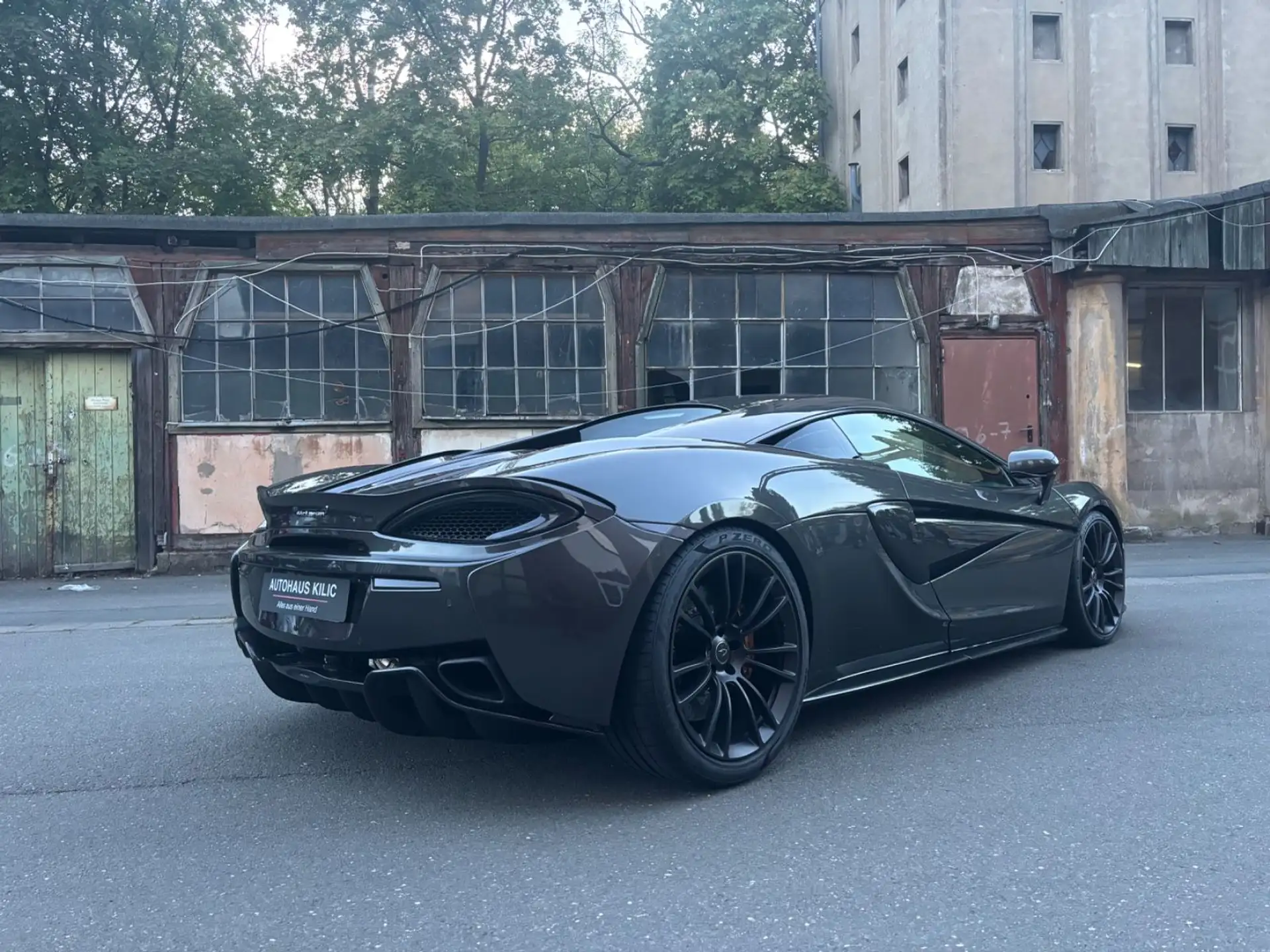 맥라렌 570 Sport Coupe 2017 건메탈 사진 5