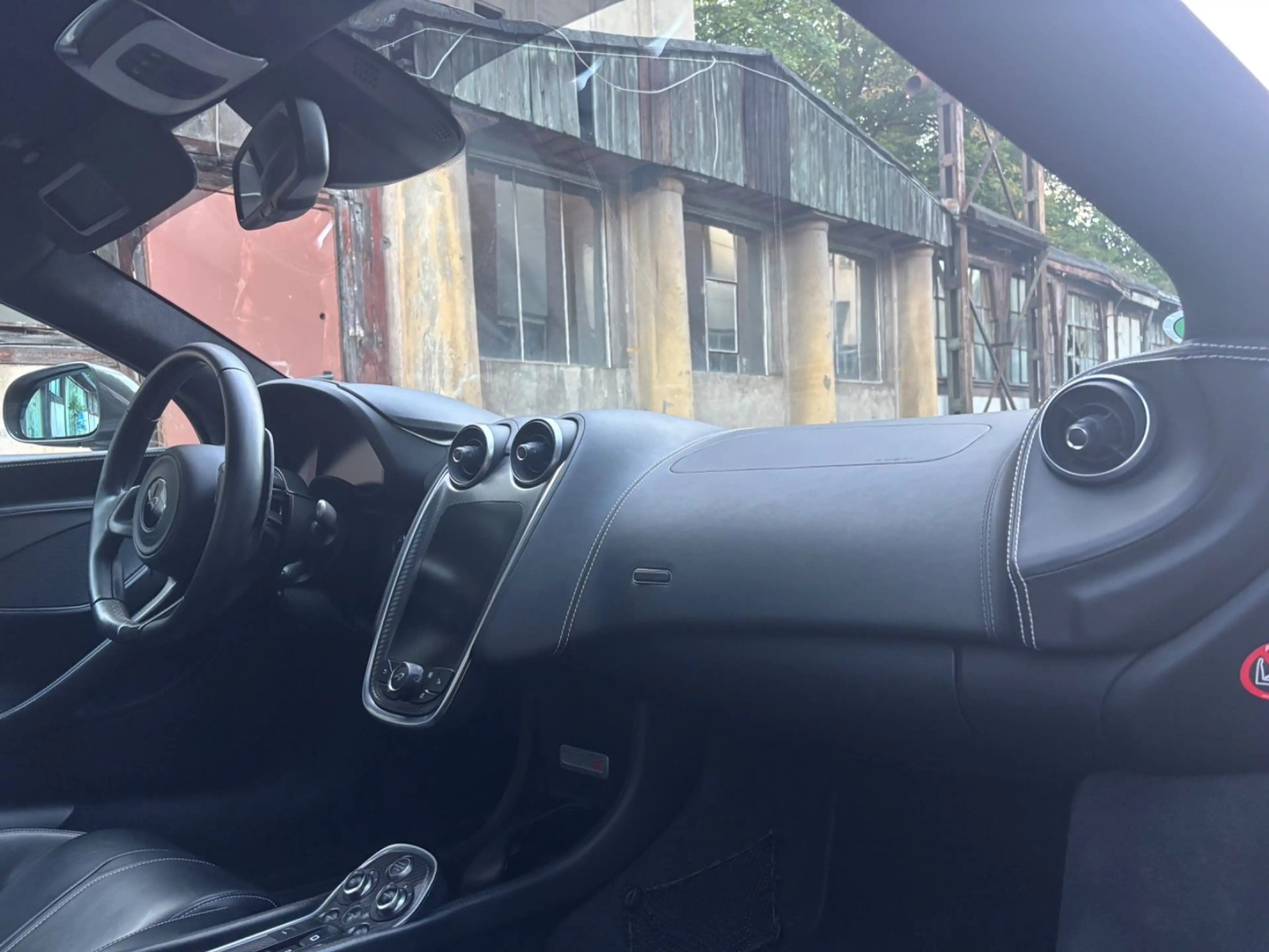 McLaren 570S Mclaren Warranty — photo 26