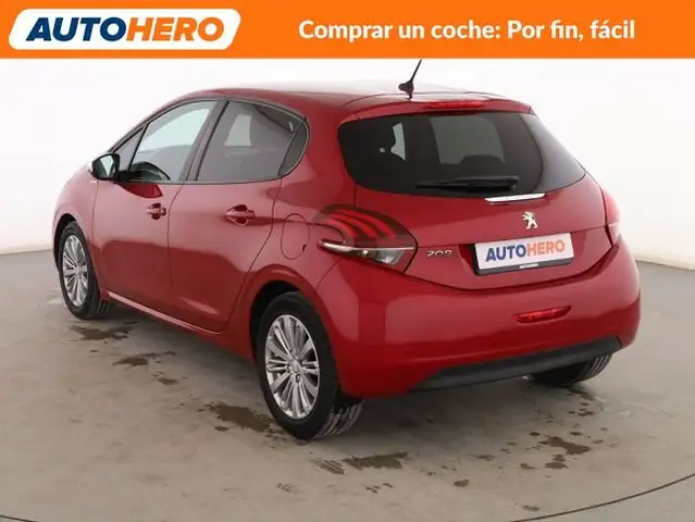 Peugeot 208 view 4