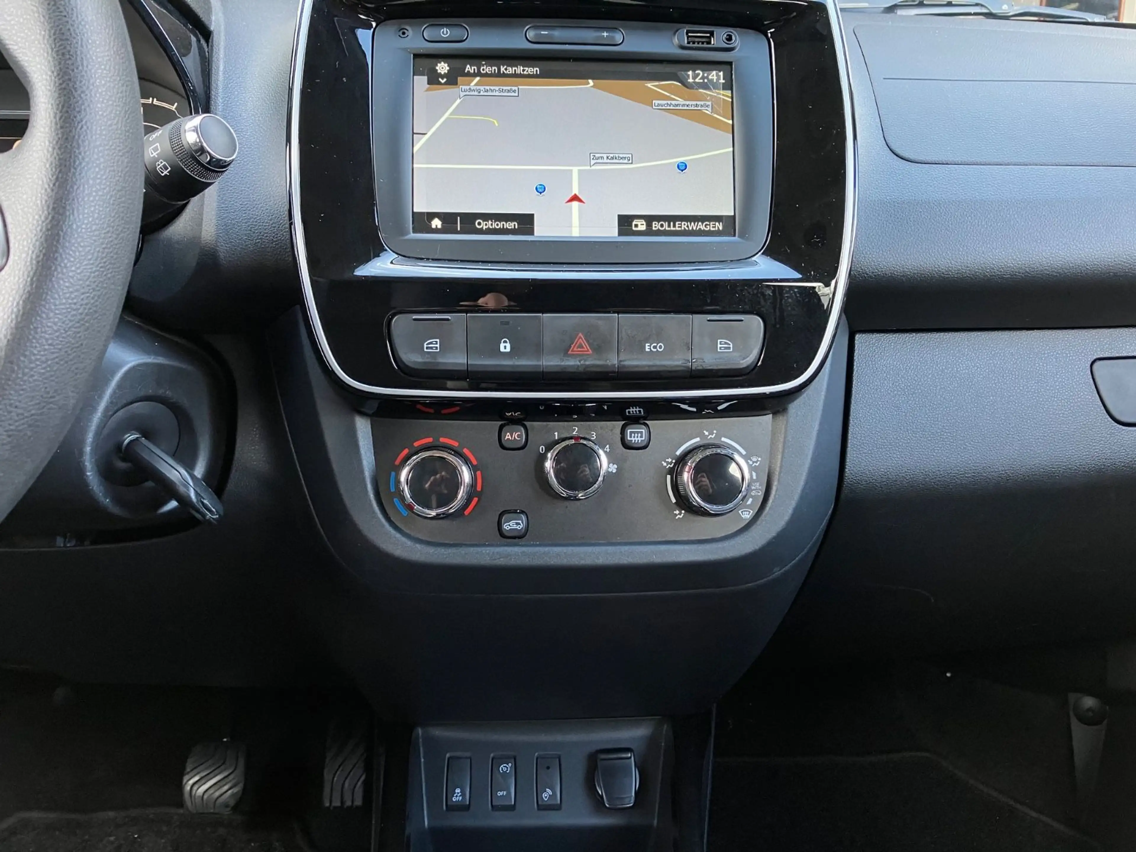 Dacia Spring Electric Essential 45 — photo 12
