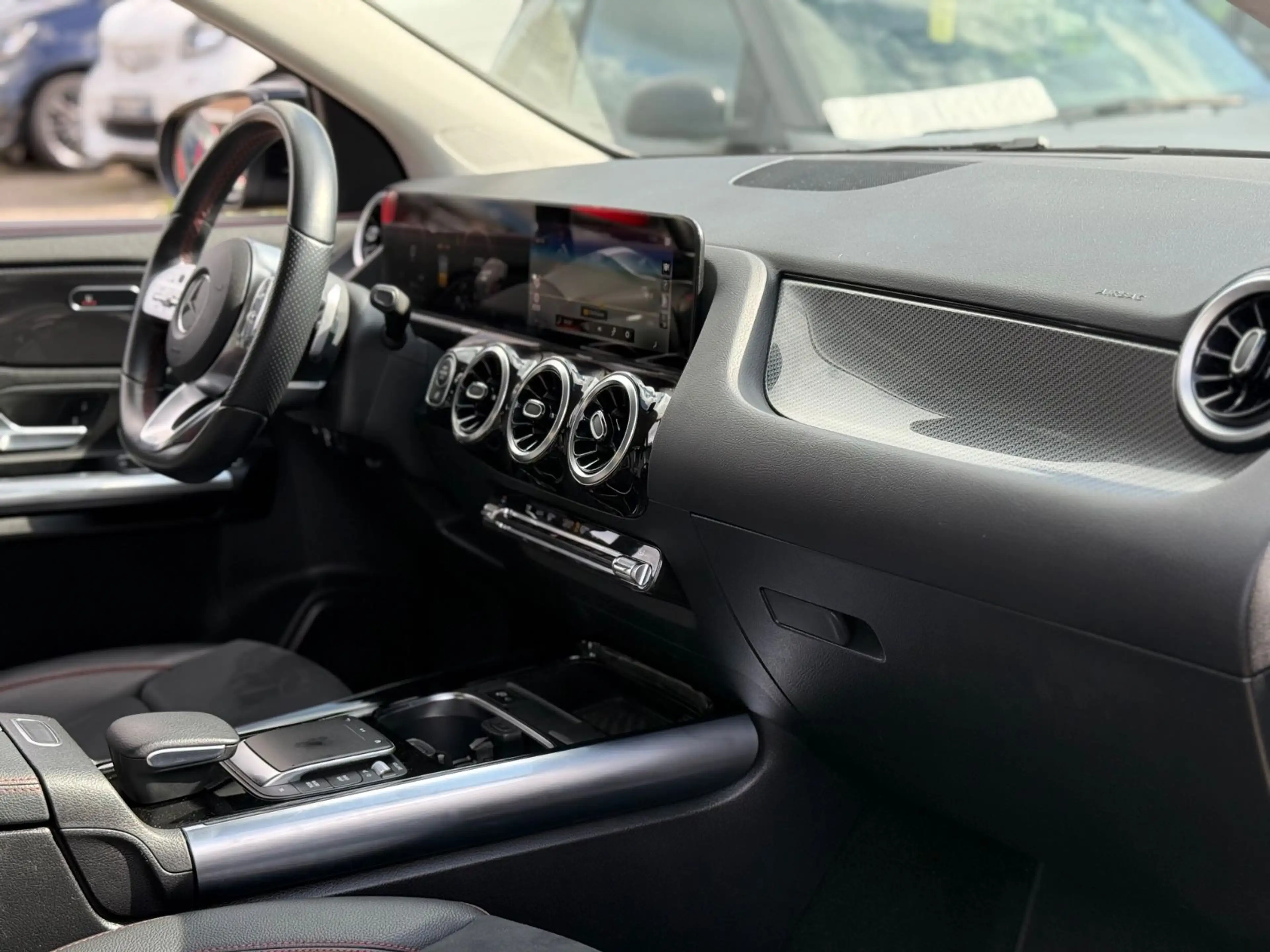Mercedes-Benz GLA 200 d*AMG-LINE*1.HAND*MBUX*NAVI*KAMERA* — photo 8