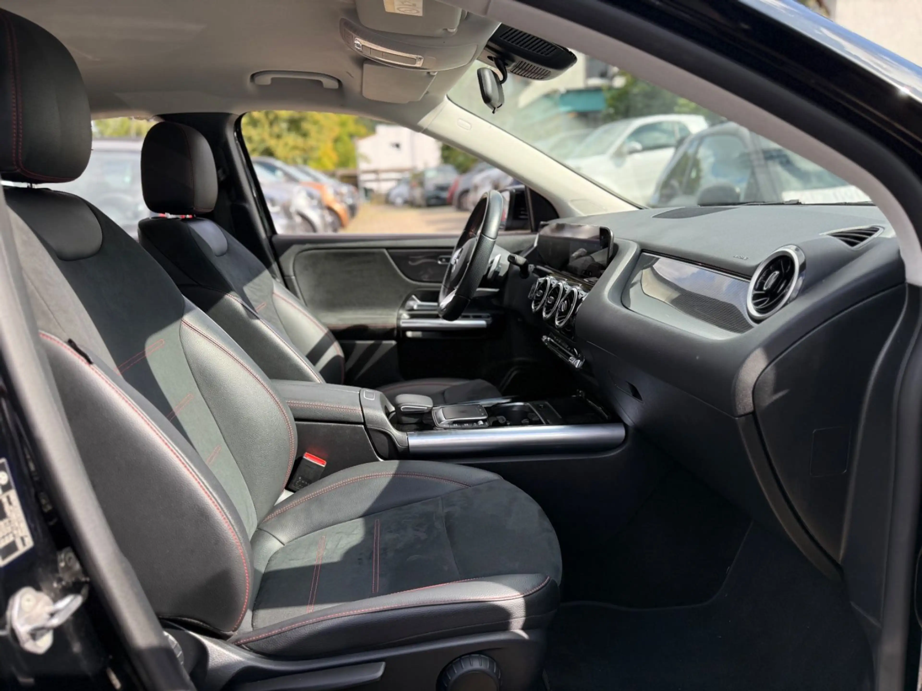 Mercedes-Benz GLA 200 d*AMG-LINE*1.HAND*MBUX*NAVI*KAMERA* — photo 9
