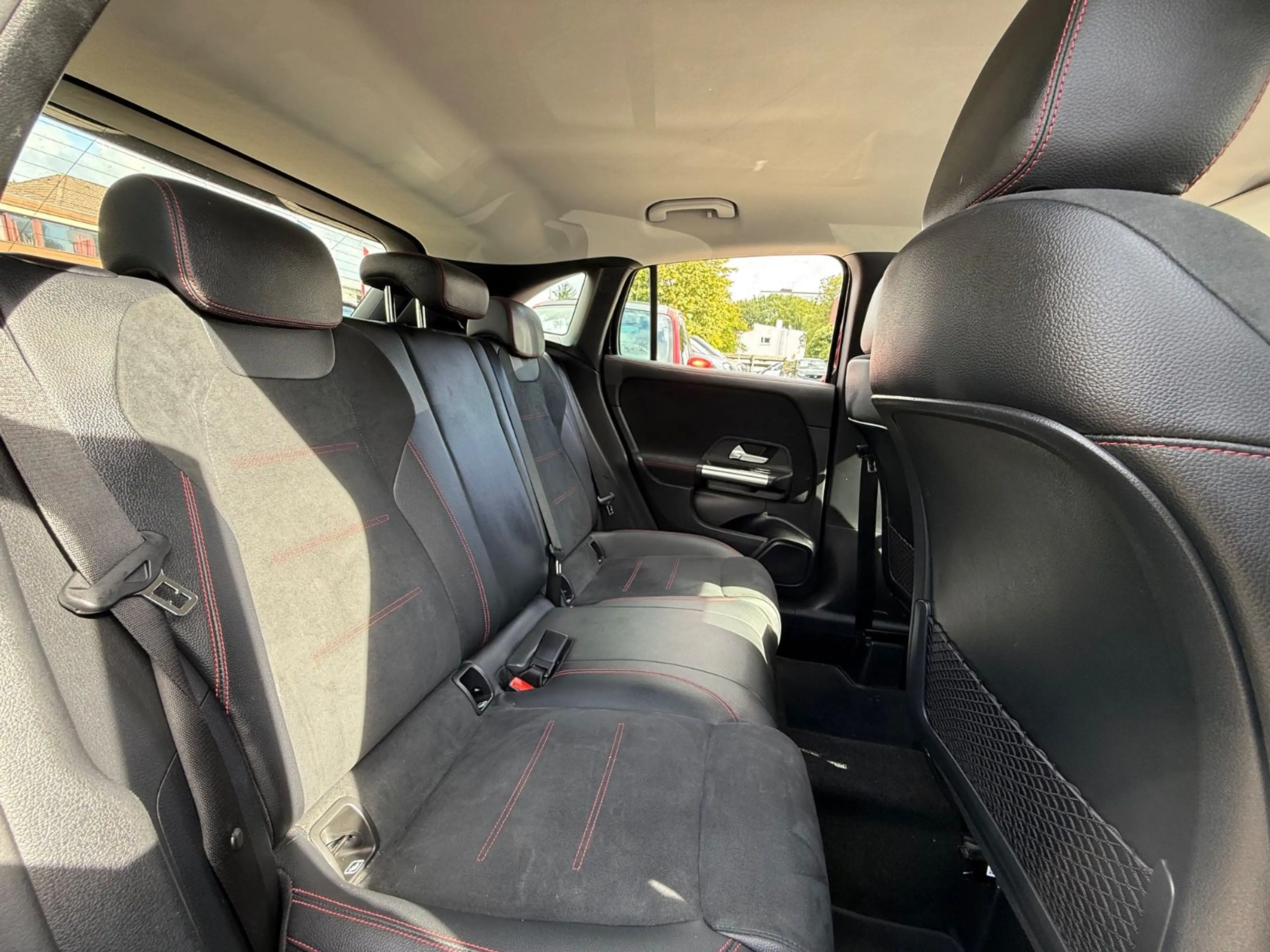 Mercedes-Benz GLA 200 d*AMG-LINE*1.HAND*MBUX*NAVI*KAMERA* — photo 15
