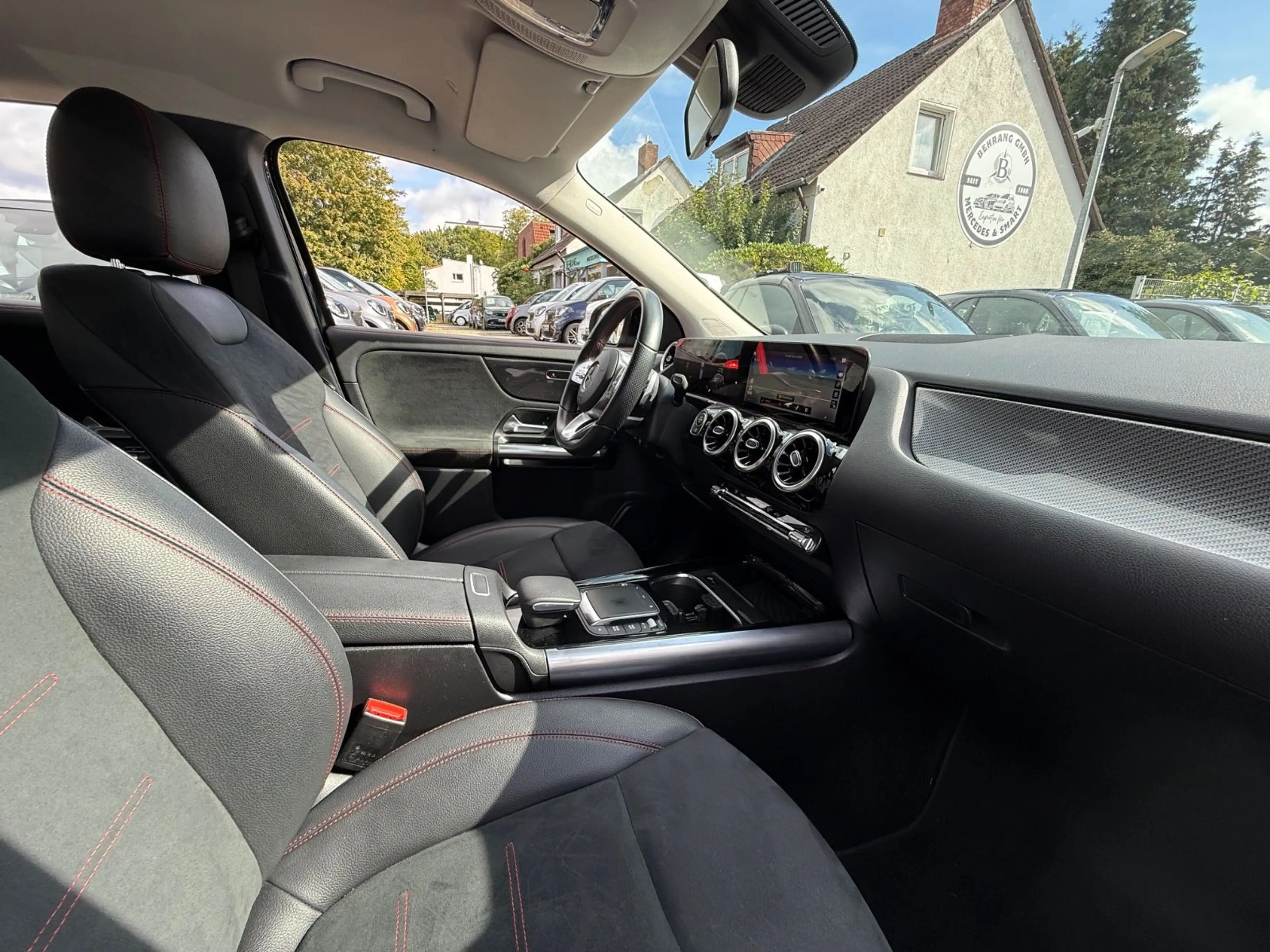 Mercedes-Benz GLA 200 d*AMG-LINE*1.HAND*MBUX*NAVI*KAMERA* — photo 7