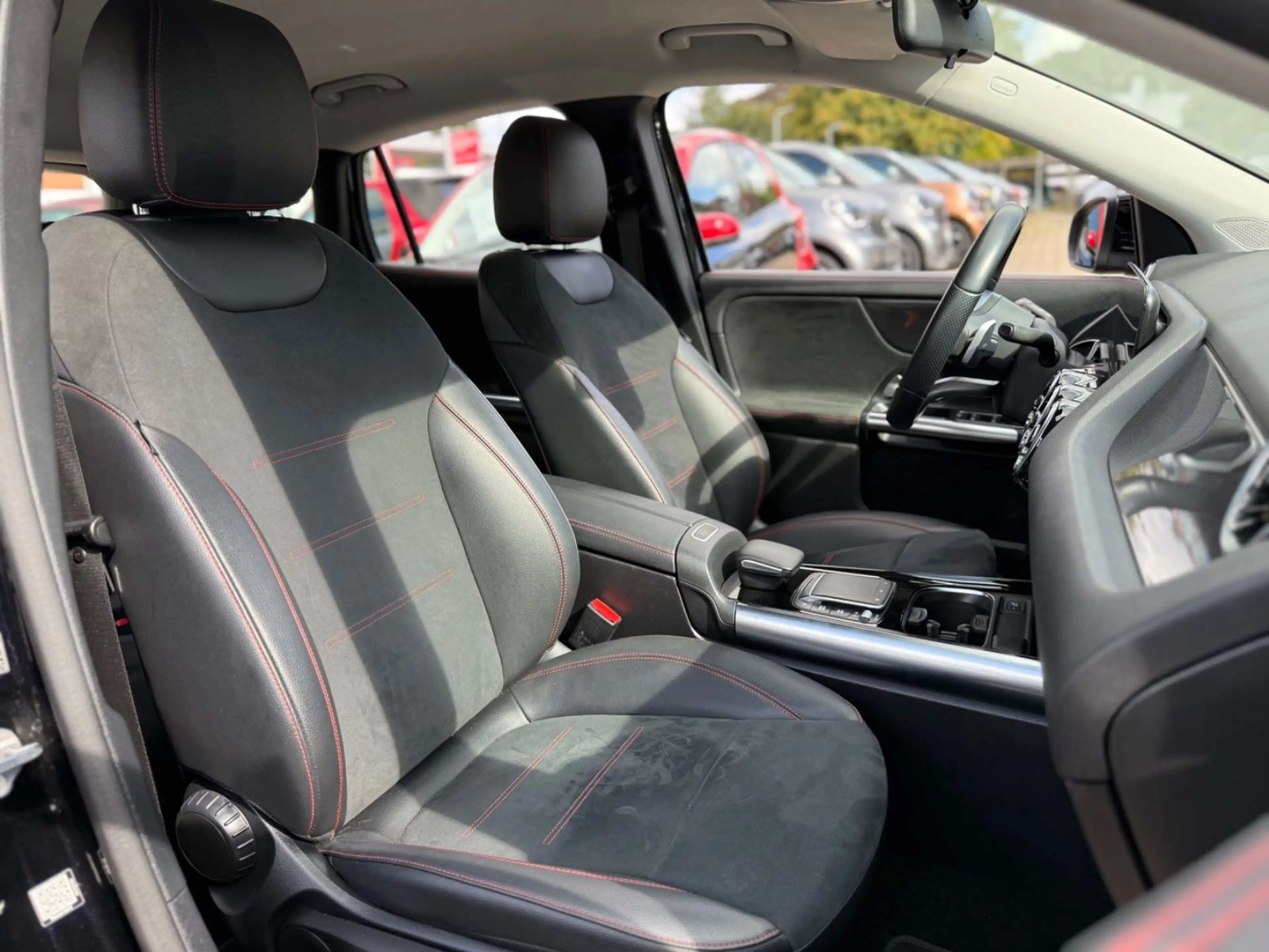 Mercedes-Benz GLA 200 d*AMG-LINE*1.HAND*MBUX*NAVI*KAMERA* — photo 11
