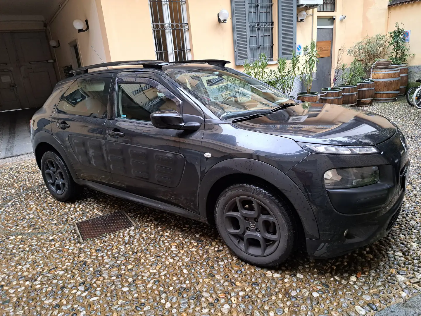 Citroen C4 Cactus PureTech 82 feel edition Nero - 1