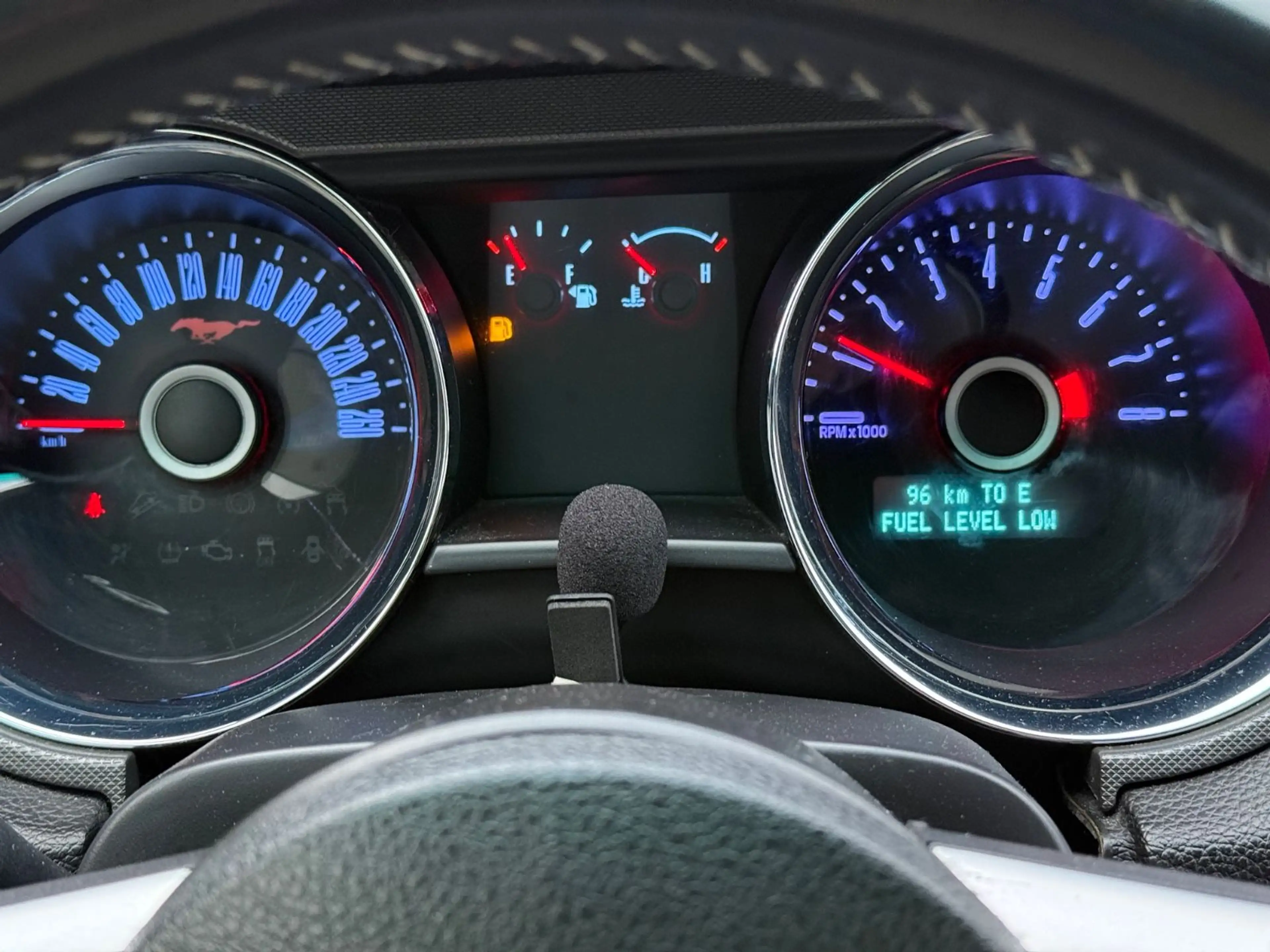 Ford Mustang Cabrio 3.7 V6 *Leder*Xenon*DAB+ — photo 18