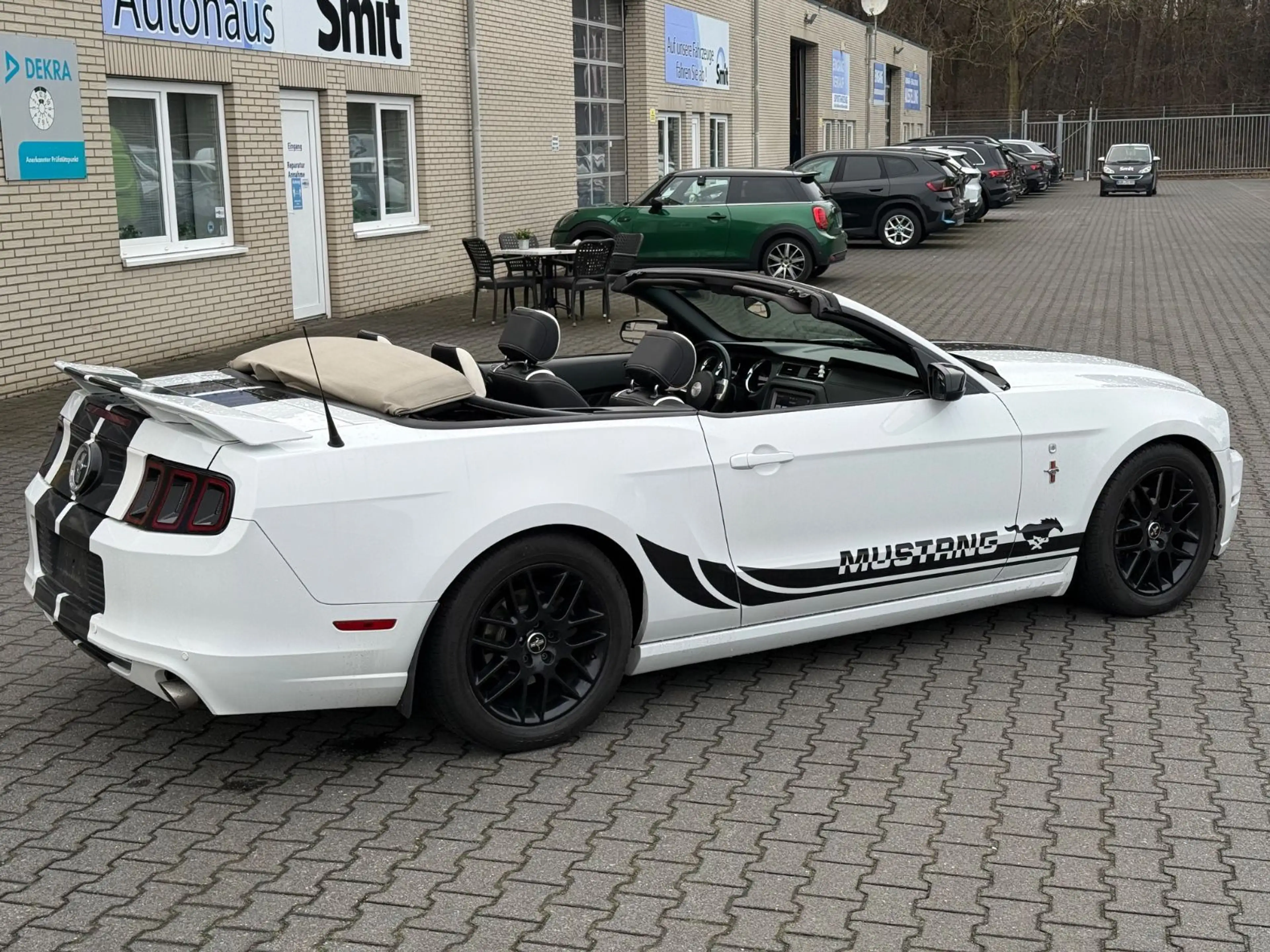 Ford Mustang Cabrio 3.7 V6 *Leder*Xenon*DAB+ — photo 21