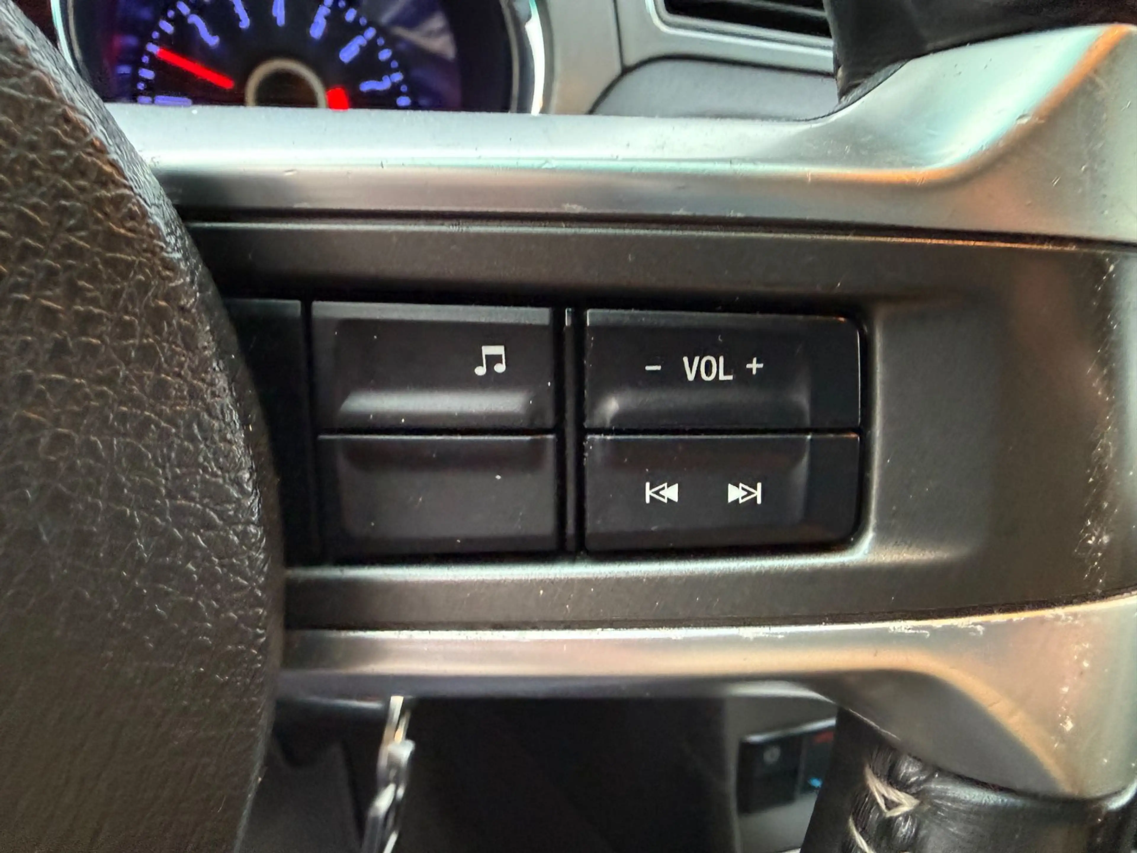 Ford Mustang Cabrio 3.7 V6 *Leder*Xenon*DAB+ — photo 16