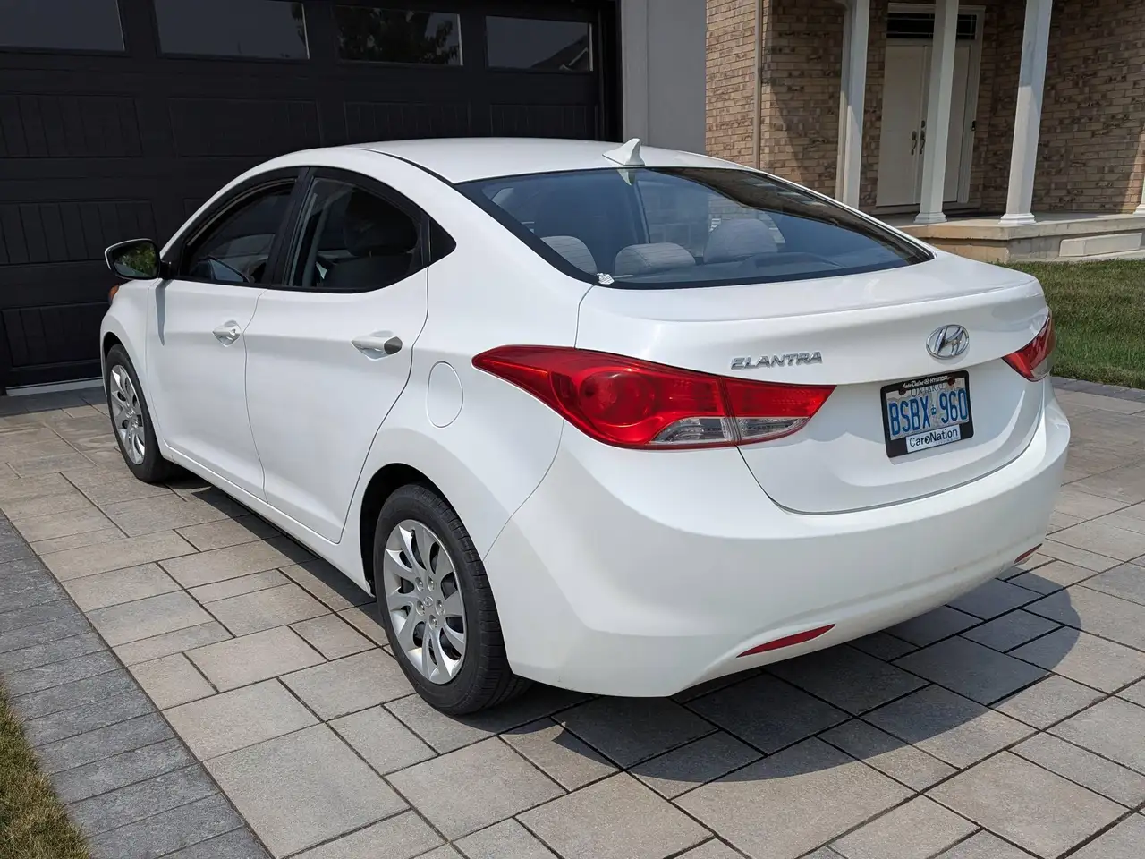 Hyundai ELANTRA снимка Hyundai ELANTRA