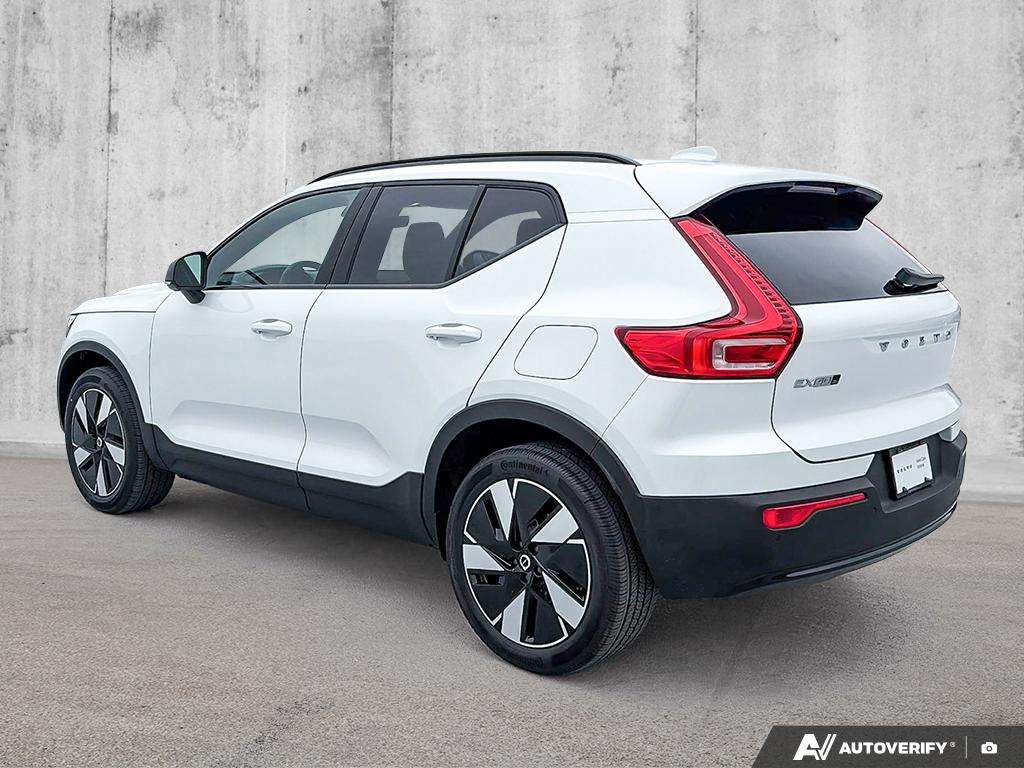 2026 Volvo EX40