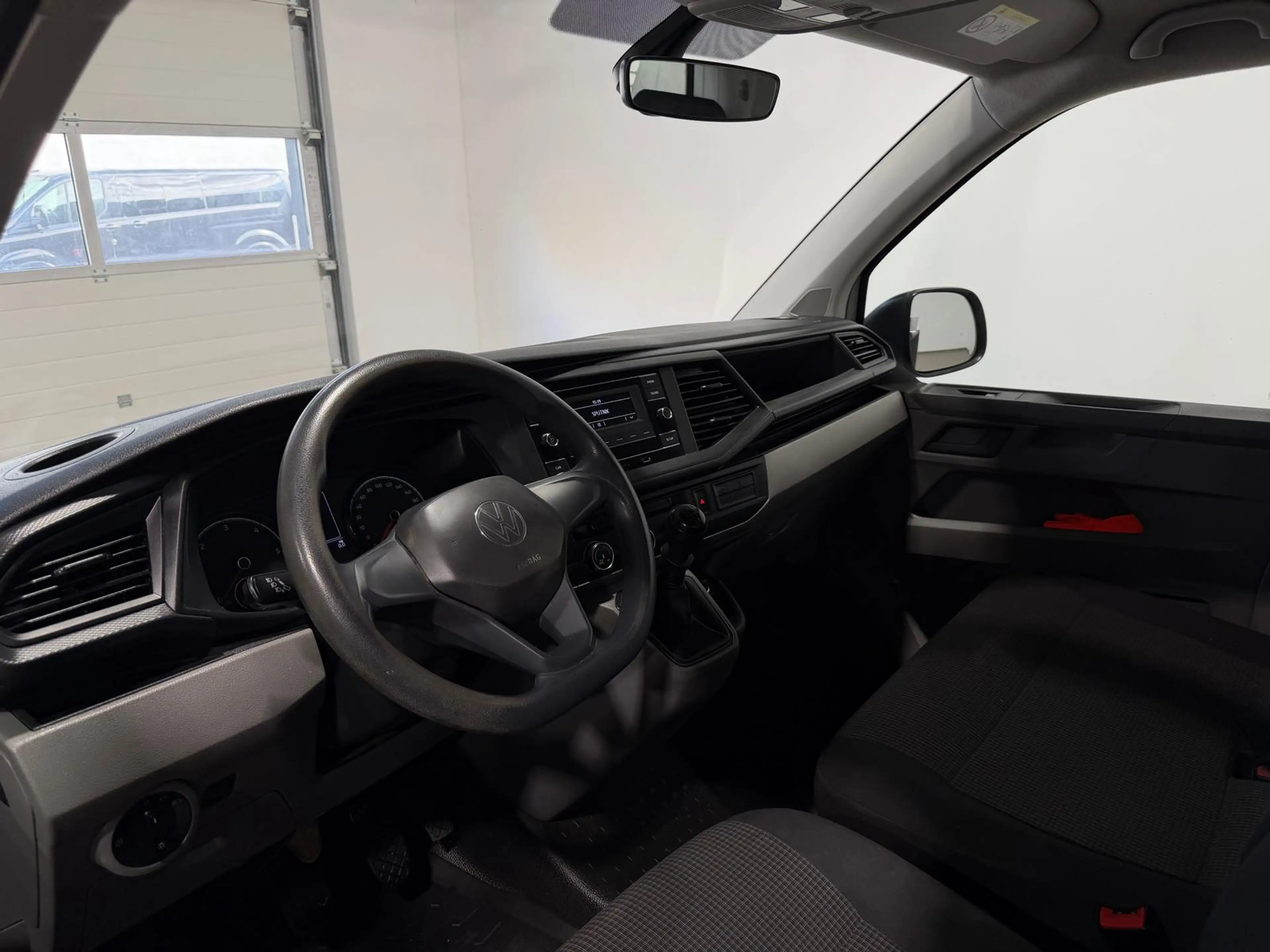 Volkswagen T6.1 Transporter T6.1 Pritsche-Einzelkabine,lang,Klima,Radio — photo 10