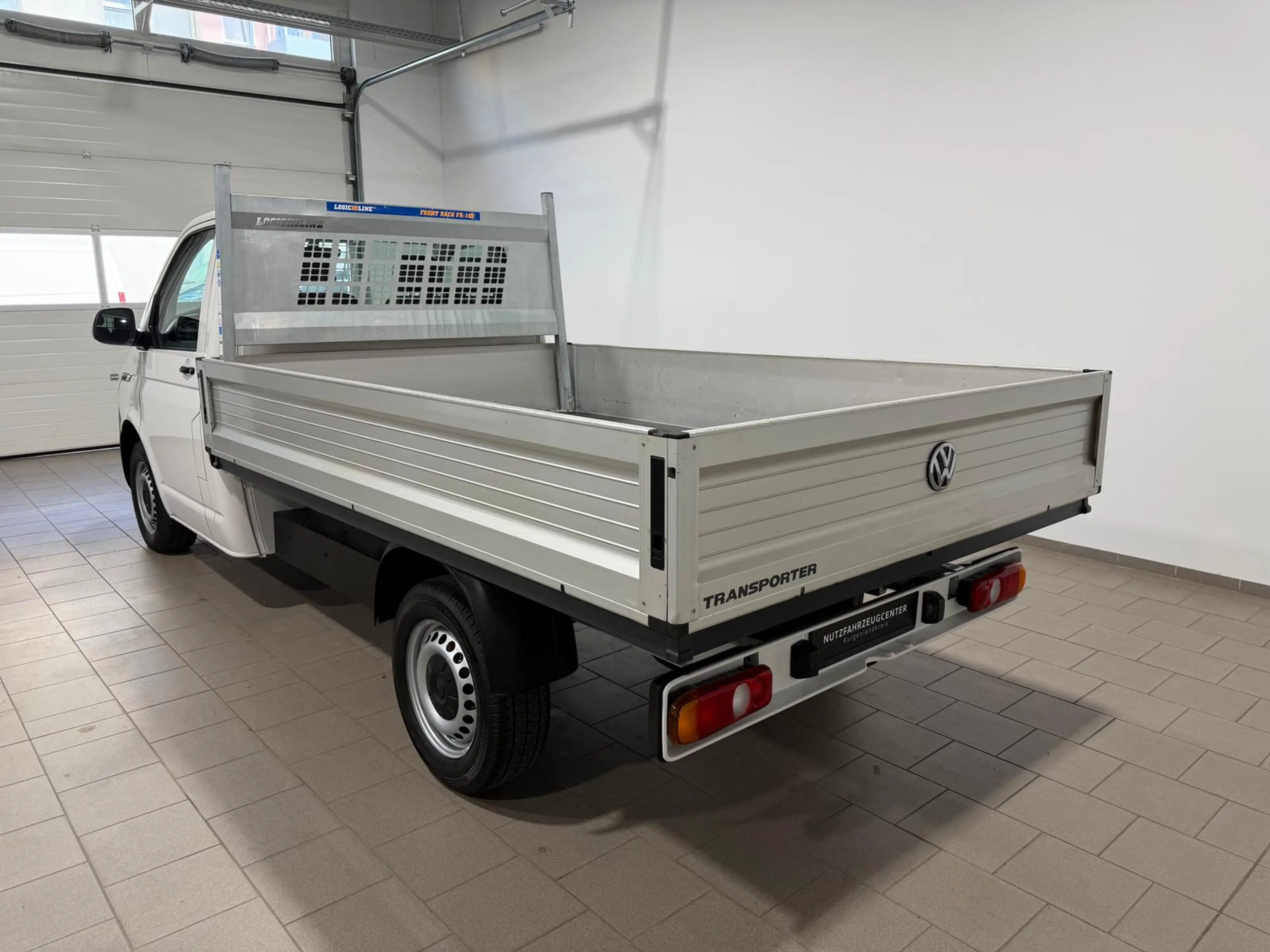 Volkswagen T6.1 Transporter T6.1 Pritsche-Einzelkabine,lang,Klima,Radio — photo 4