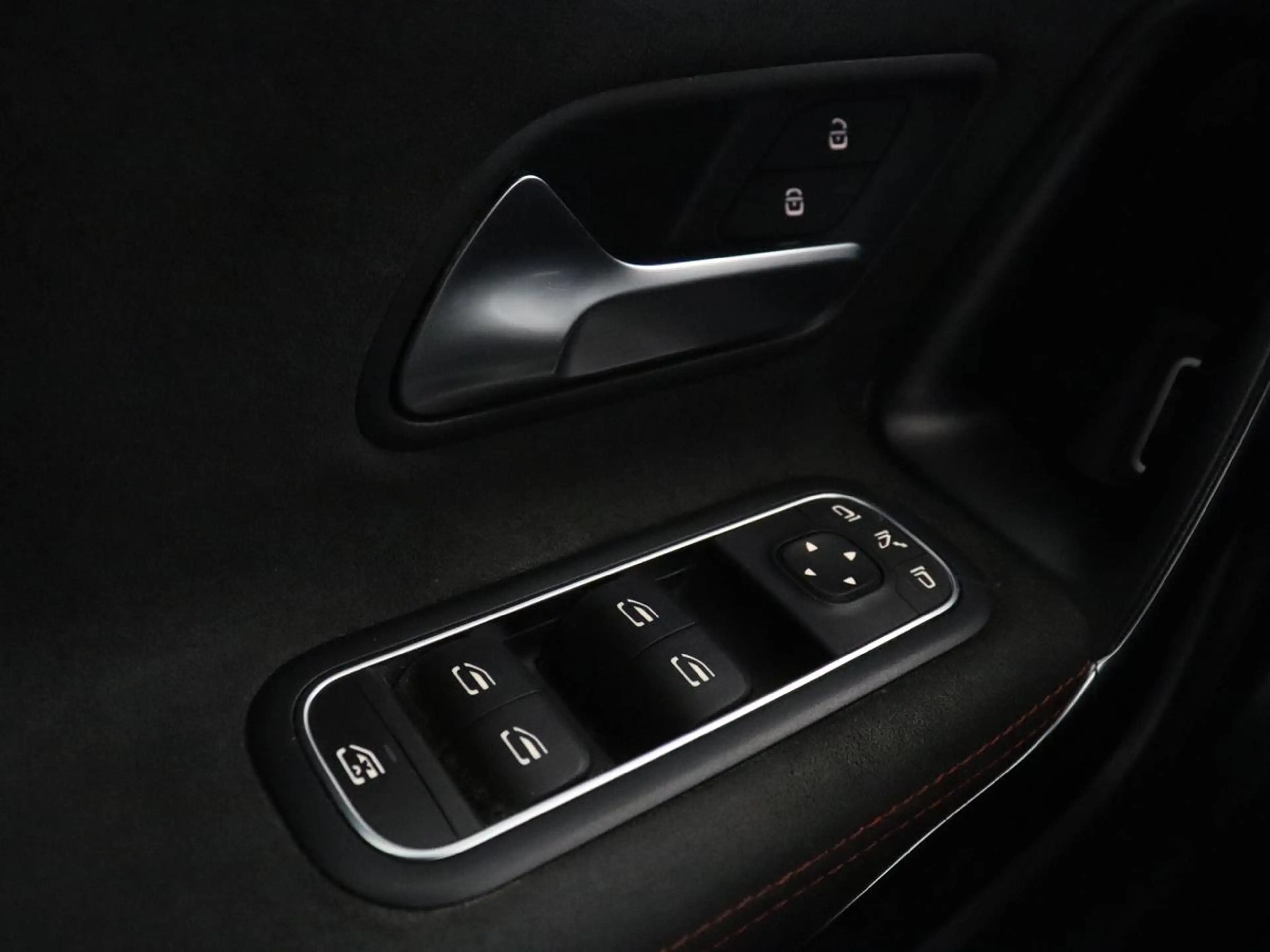 Mercedes-Benz CLA 180 Shooting Brake Business Solution AMG | Stoelverwar — photo 35