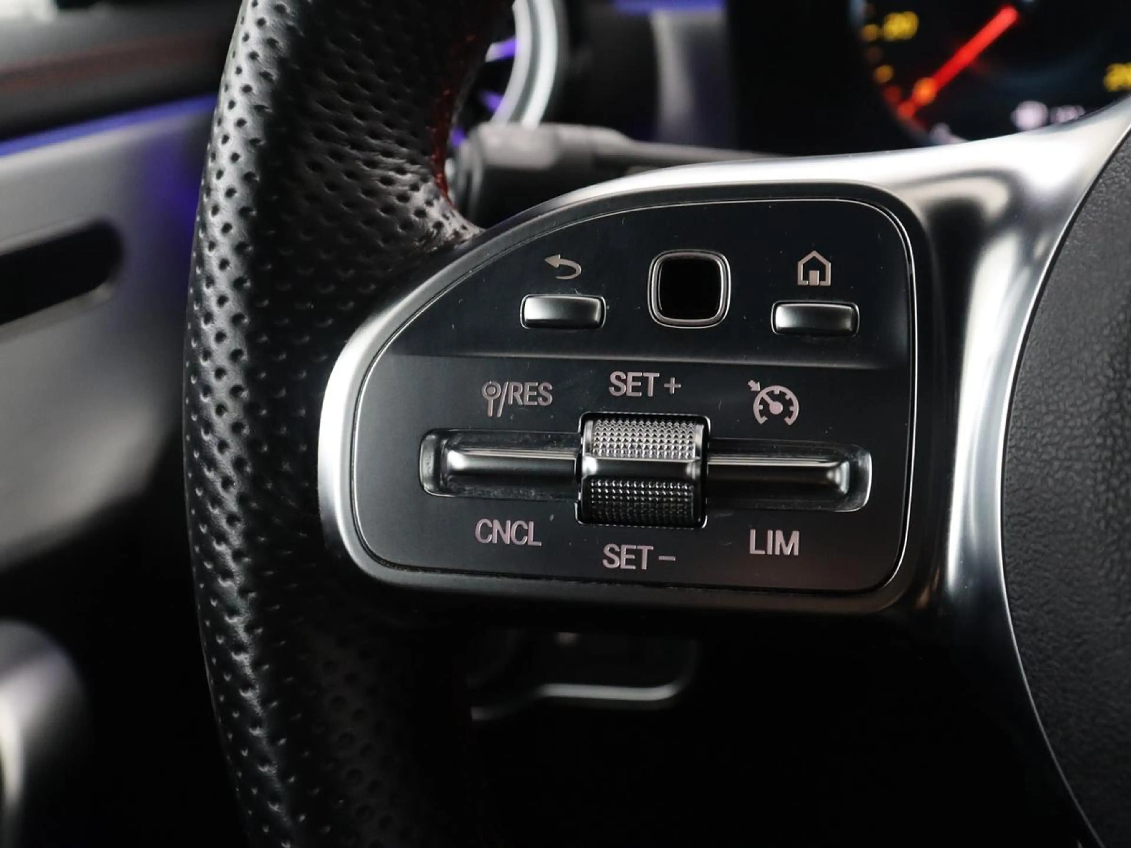 Mercedes-Benz CLA 180 Shooting Brake Business Solution AMG | Stoelverwar — photo 14