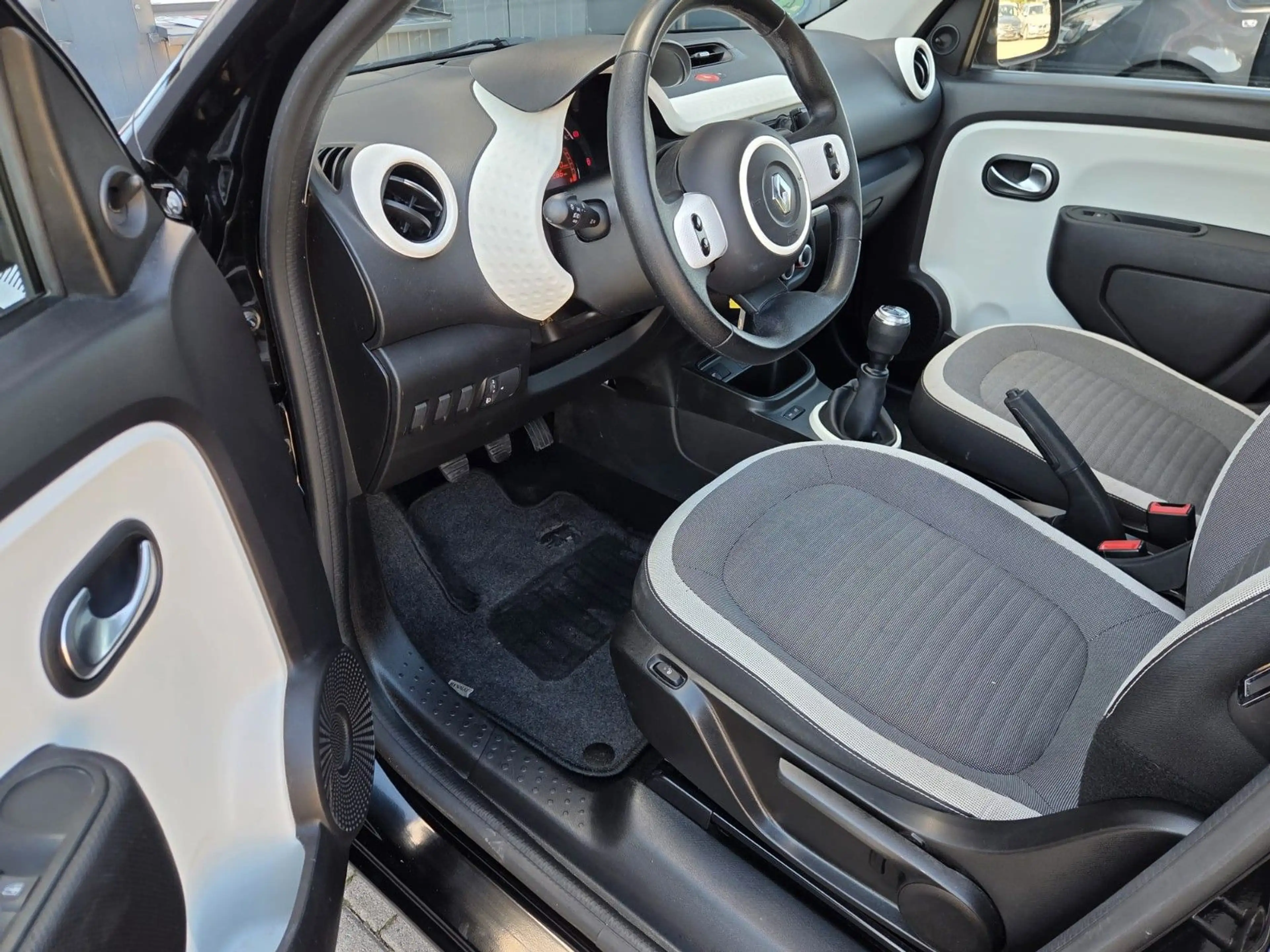 Renault Twingo Limited 1.0 /TEMPOMAT/KLIMAANLAGE — photo 12