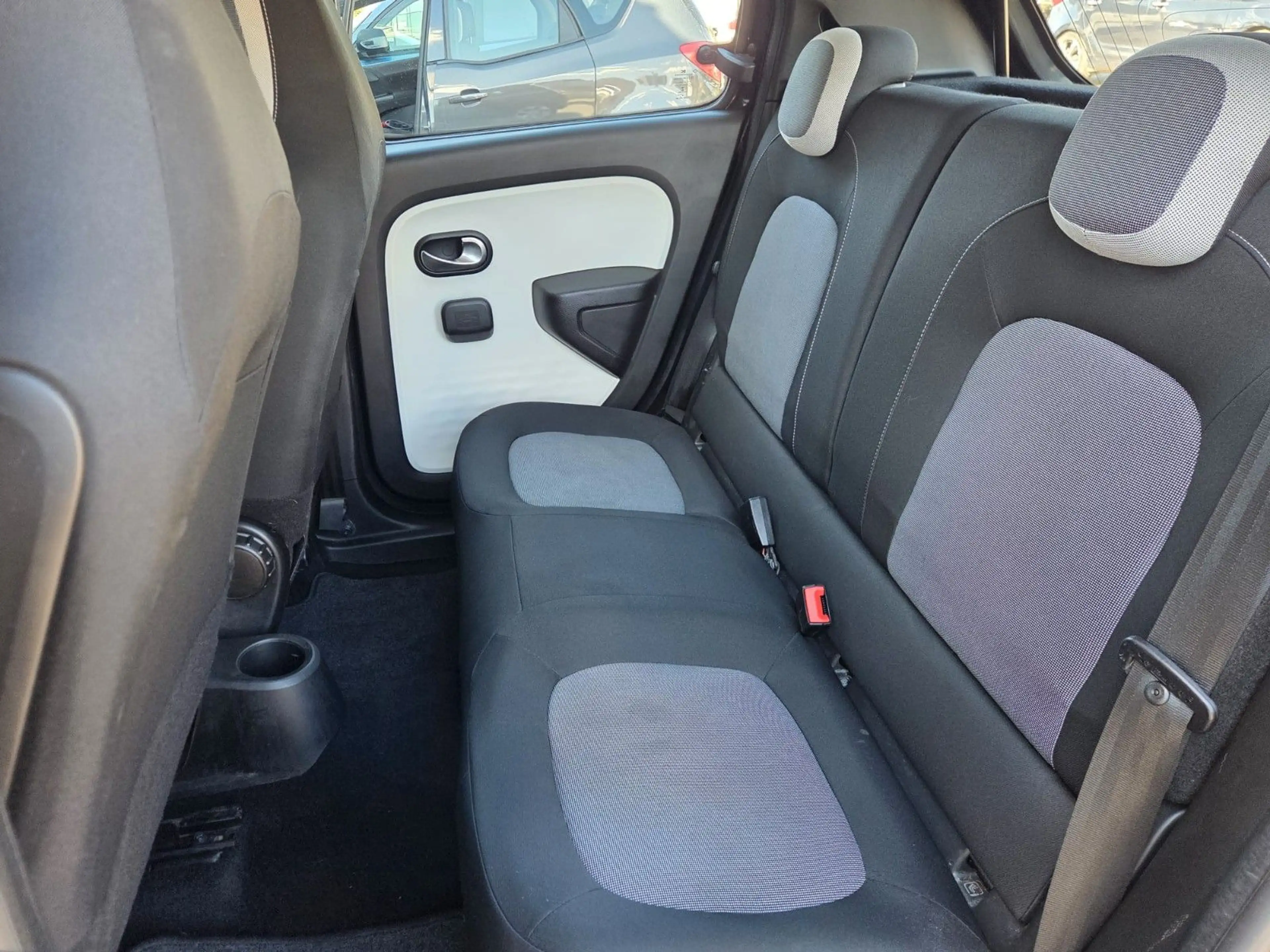 Renault Twingo Limited 1.0 /TEMPOMAT/KLIMAANLAGE — photo 14