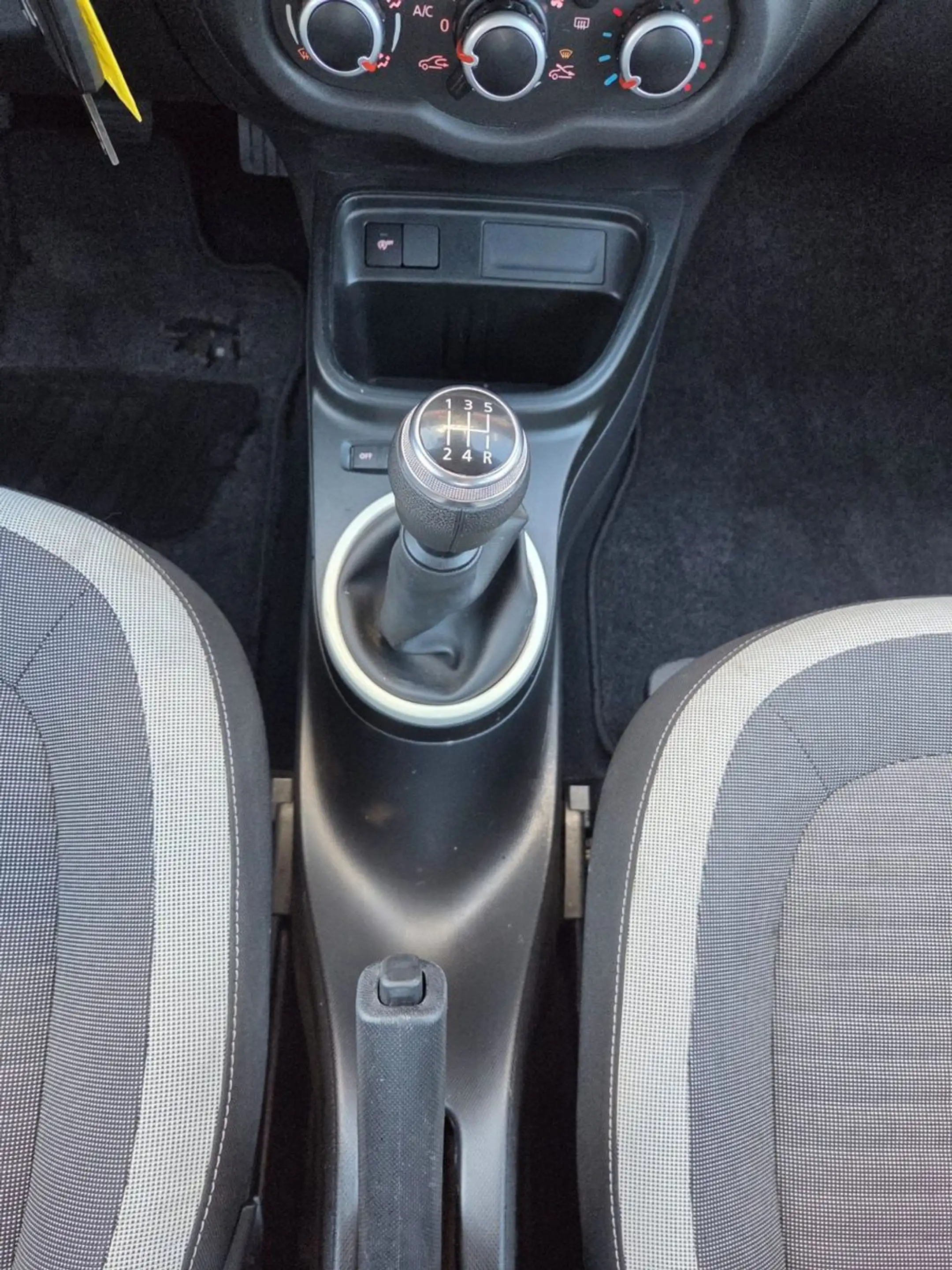 Renault Twingo Limited 1.0 /TEMPOMAT/KLIMAANLAGE — photo 11